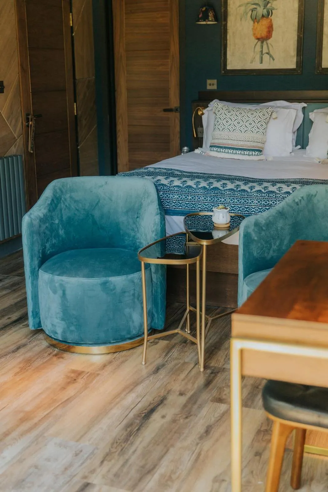 Seating area, Bed in Newton Hall