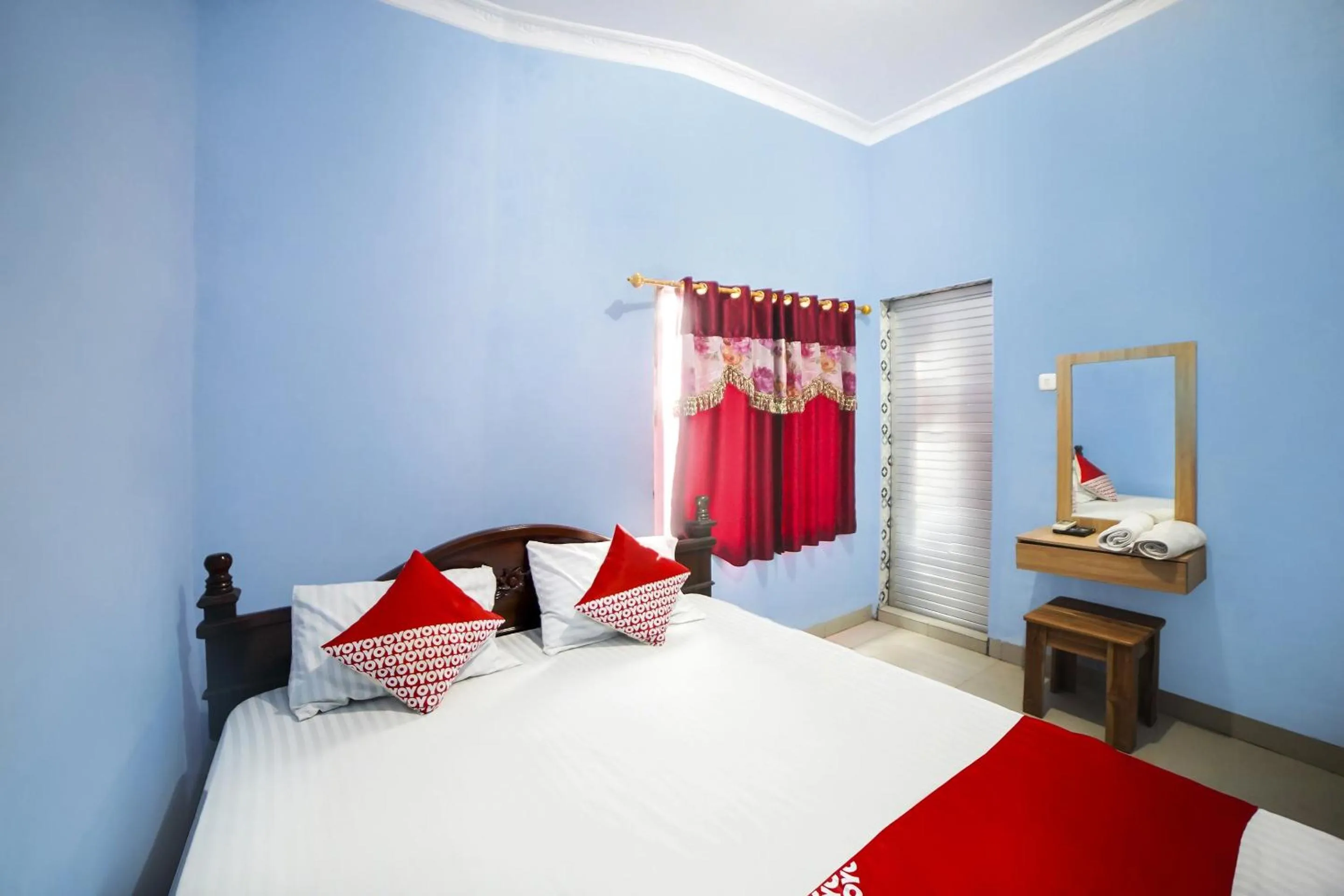 Bedroom, Bed in Hotel O Gurusinga Guesthouse