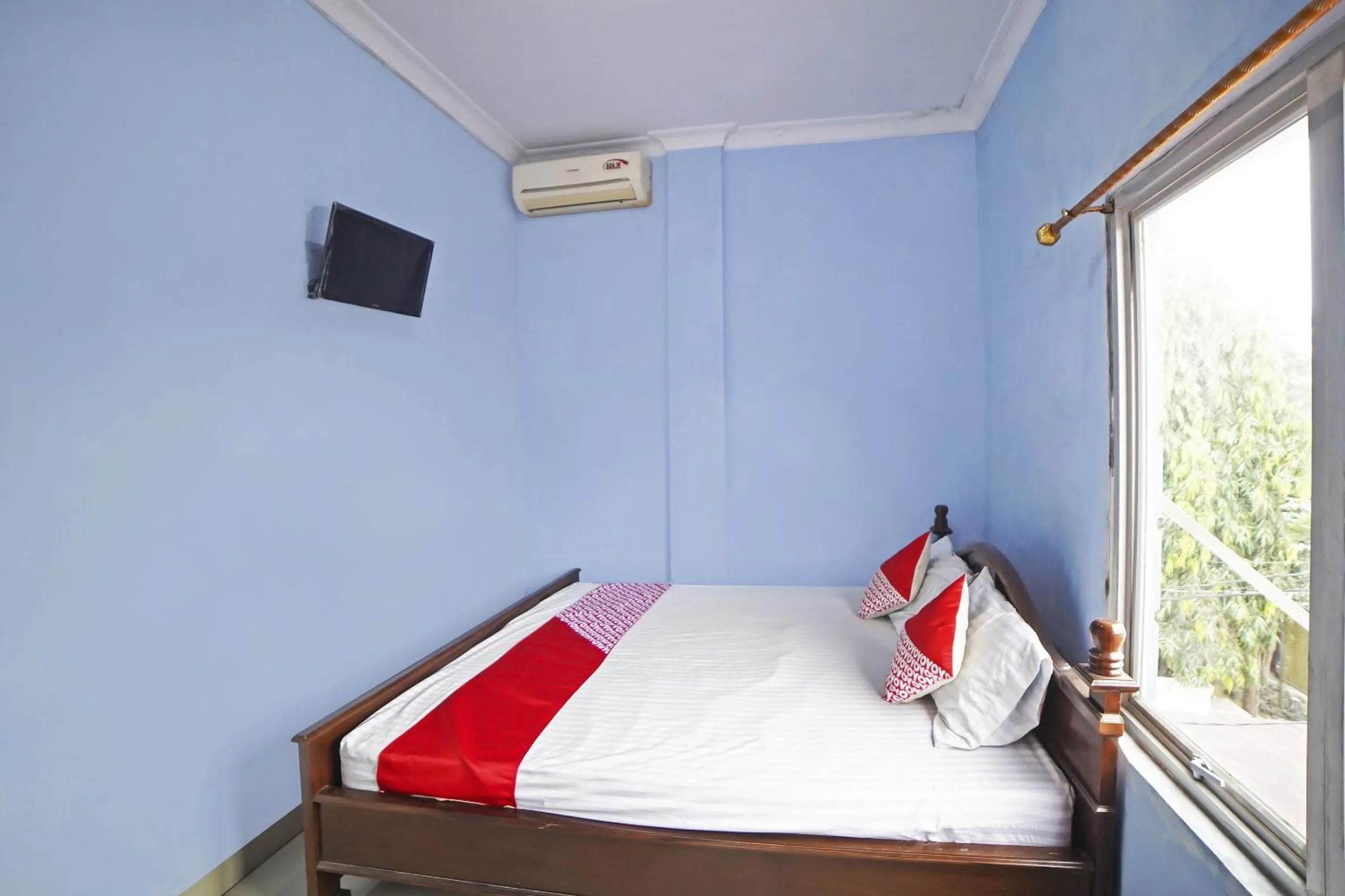 Bedroom, Bed in Hotel O Gurusinga Guesthouse