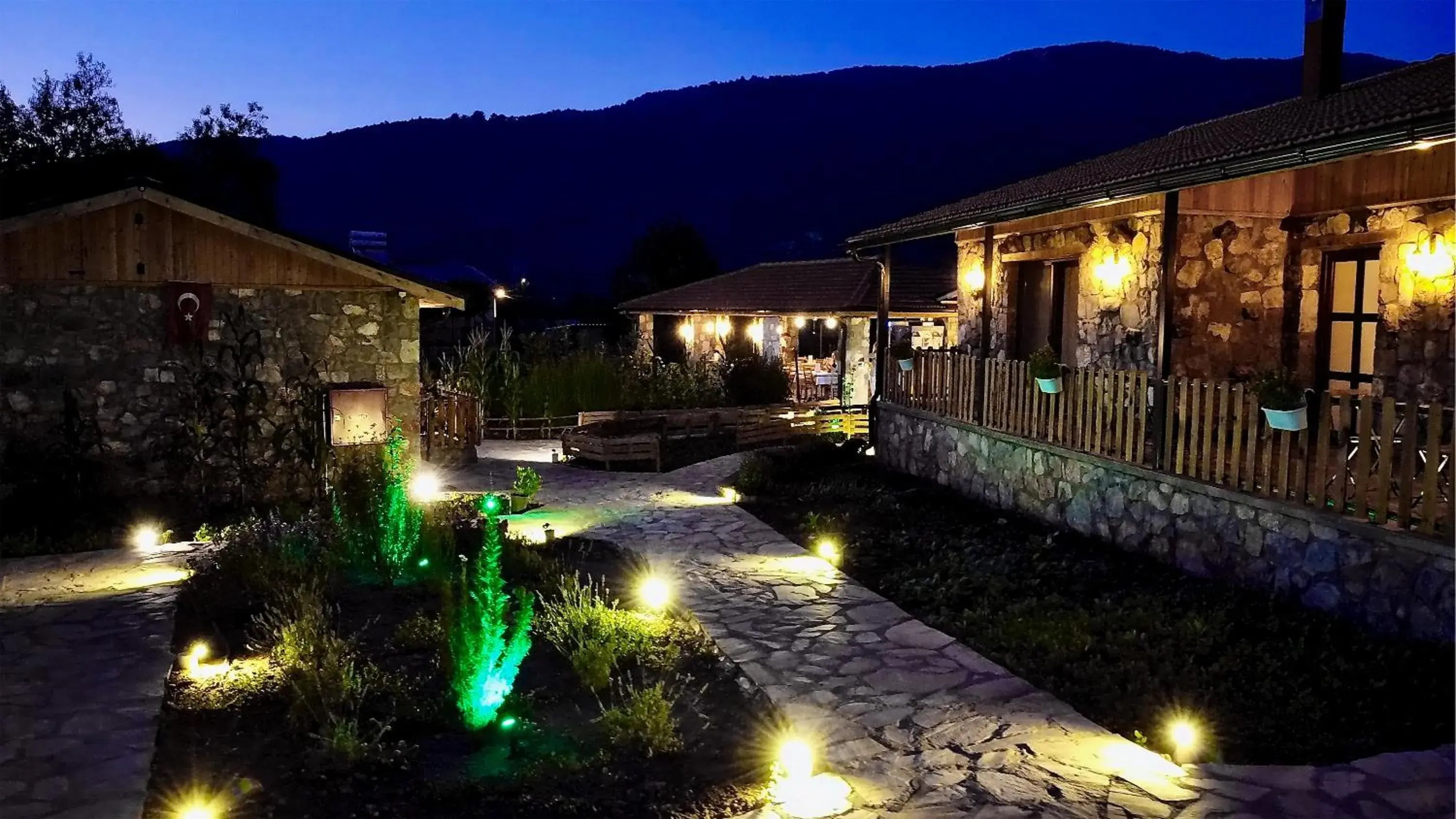 Property building in Dedehan Retreat Otel Property building in Dedehan Retreat Otel