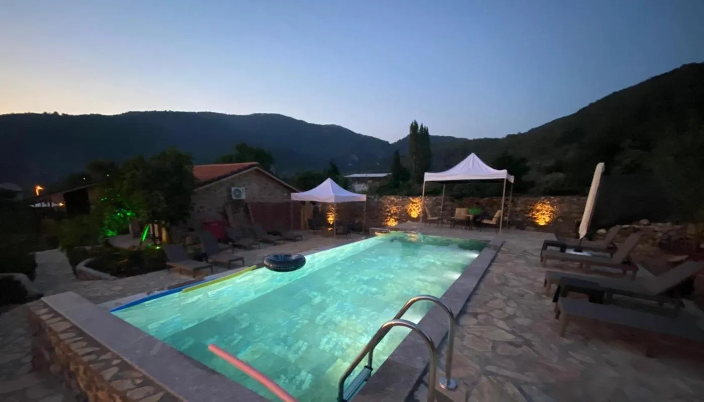 Swimming pool in Dedehan Retreat Otel