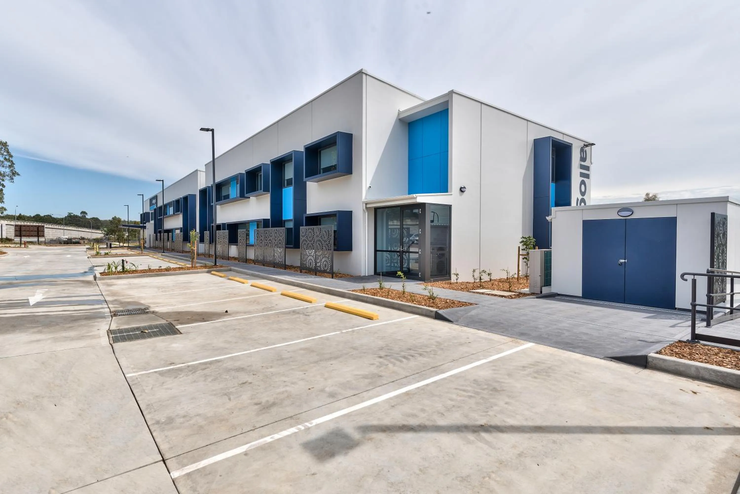 Property building in Thornton Executive Hotel