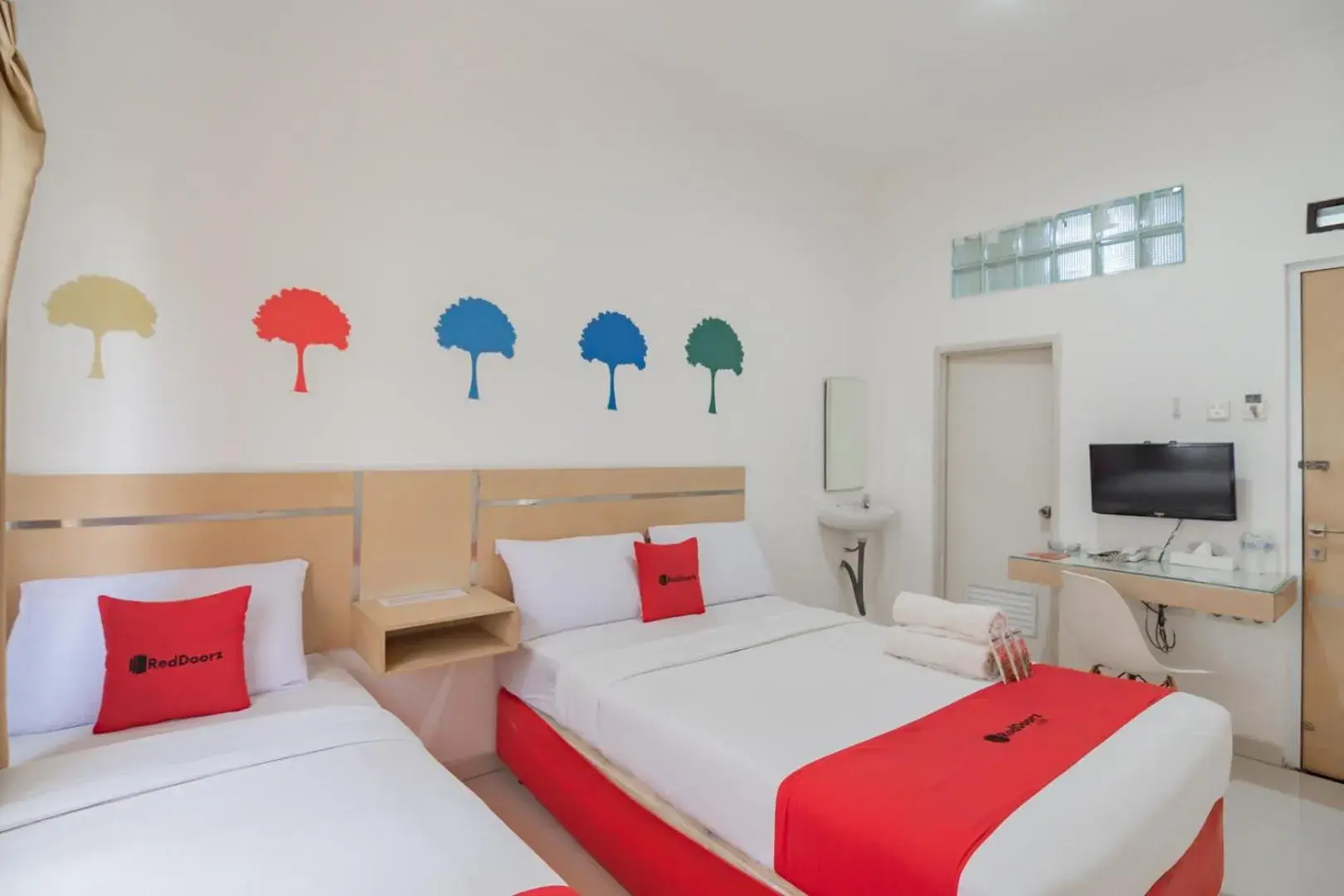 Bed in RedDoorz near Alun Alun Bandung 3 Bed in RedDoorz near Alun Alun Bandung 3