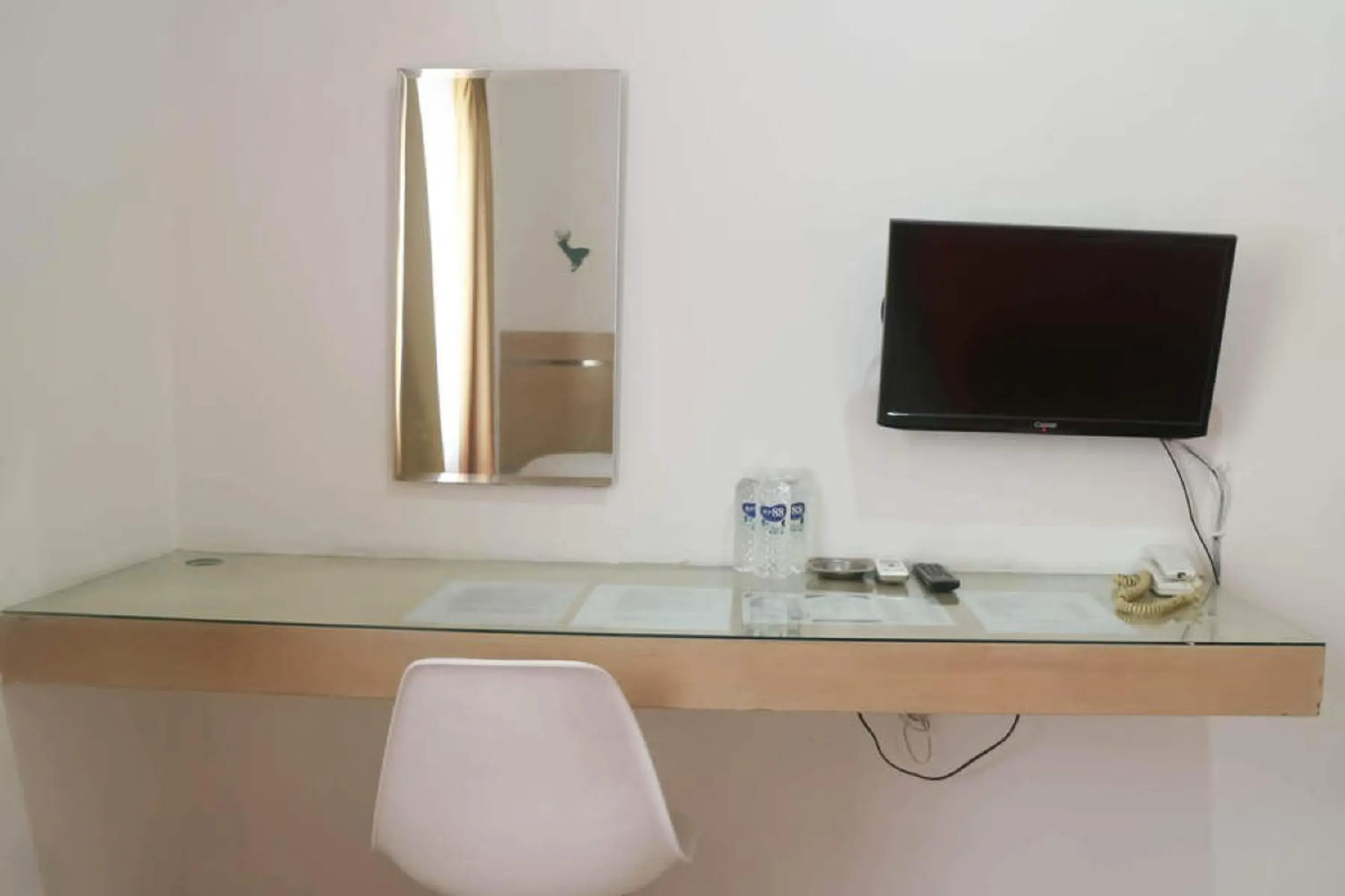 Bedroom in RedDoorz near Alun Alun Bandung 3 Bedroom in RedDoorz near Alun Alun Bandung 3