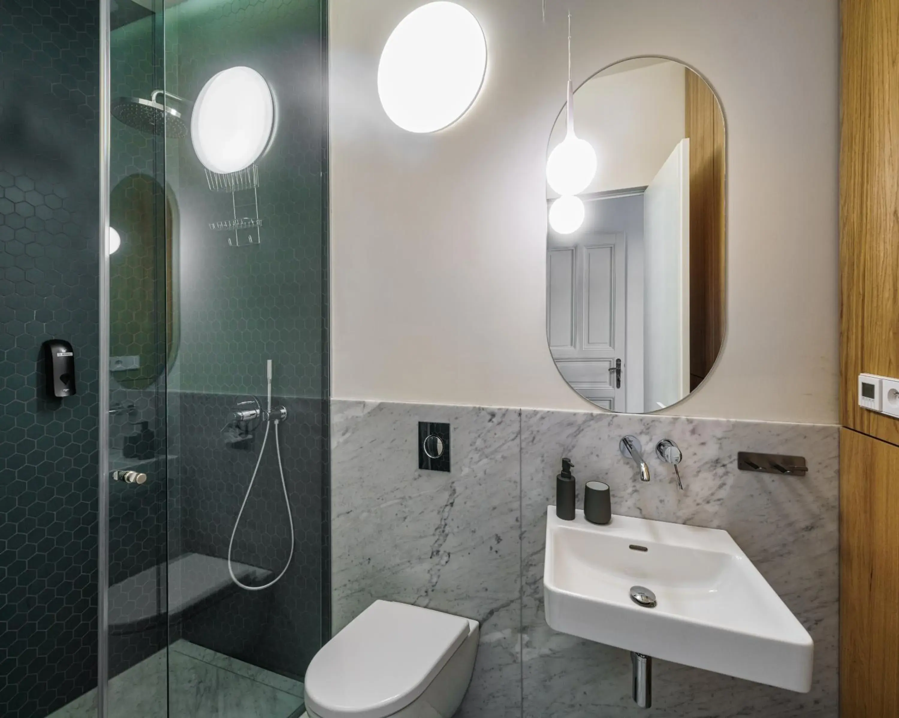 One-Bedroom Apartment in MN6 Luxury Suites by Adrez One-Bedroom Apartment in MN6 Luxury Suites by Adrez
