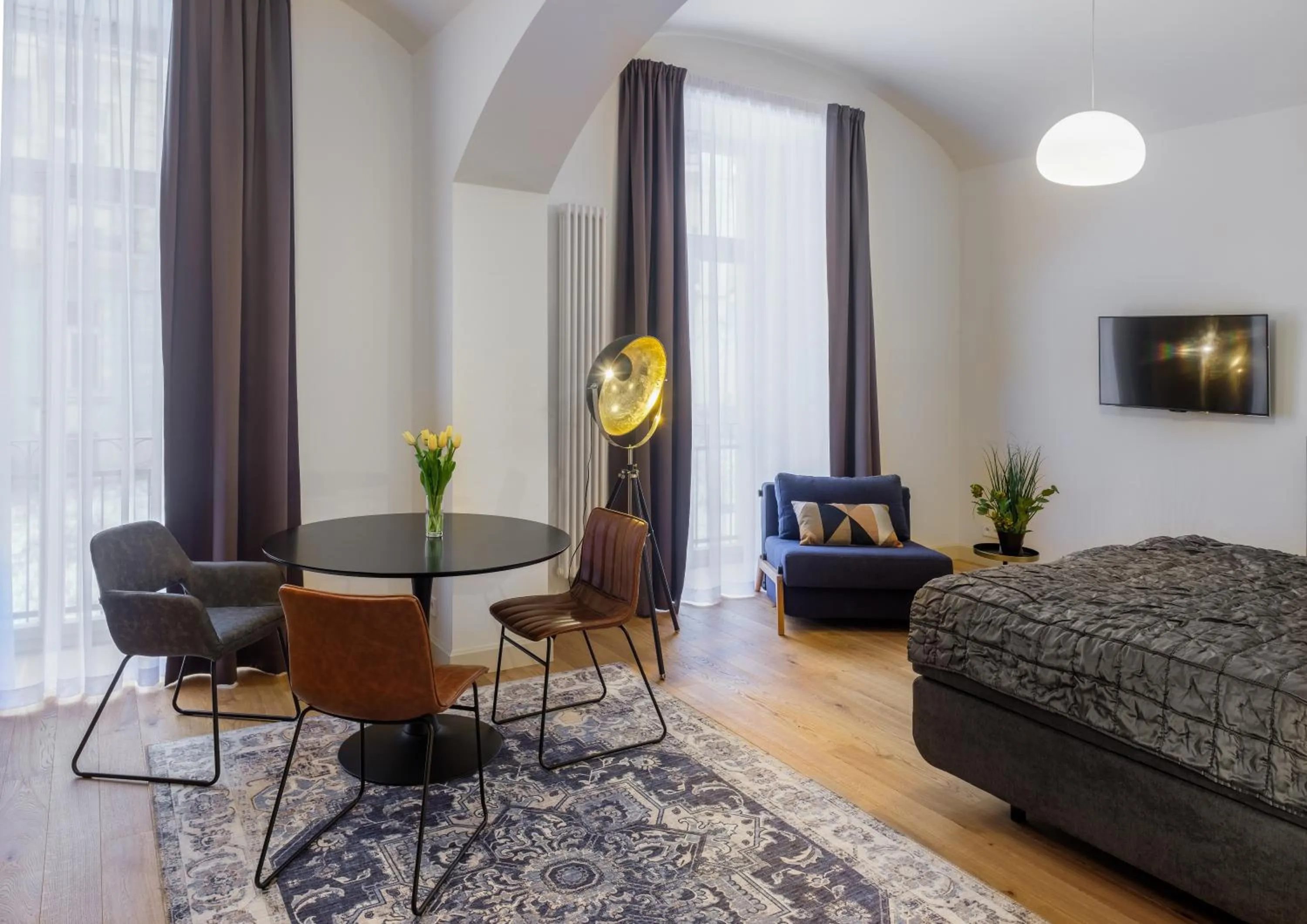 Bedroom in MN6 Luxury Suites by Adrez