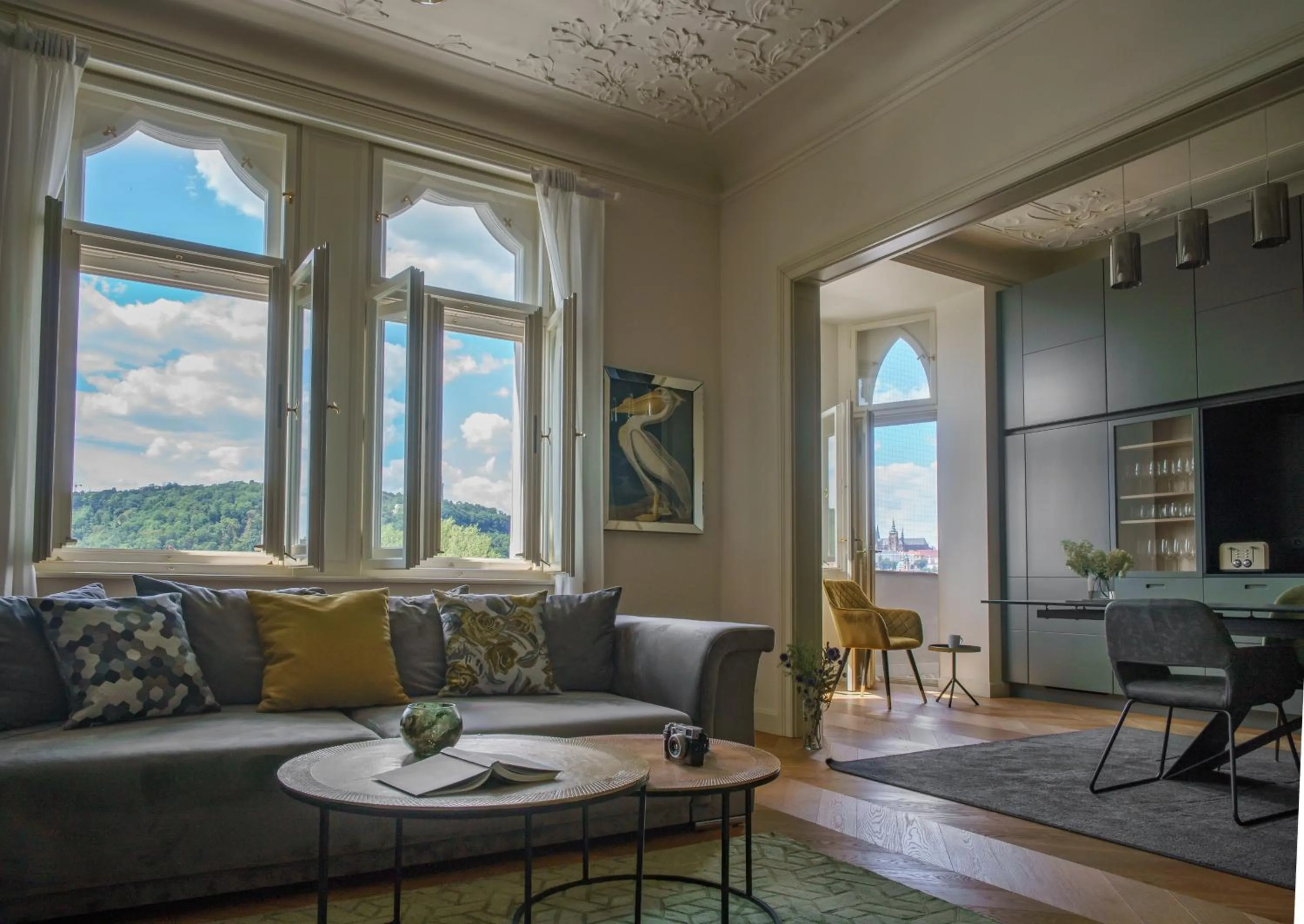 Living room in MN6 Luxury Suites by Adrez