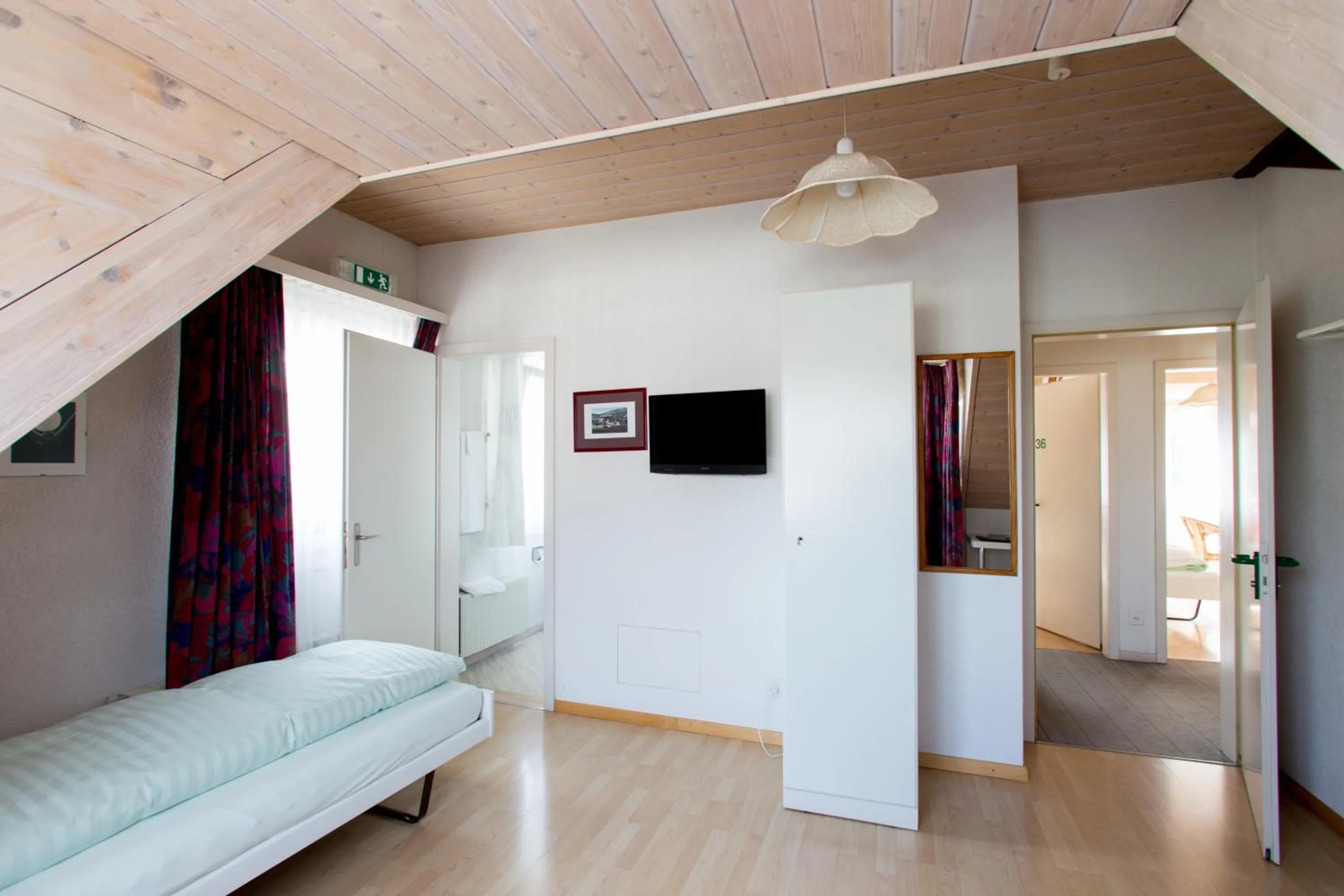 Bed in Seminarhotel Linde Stettlen