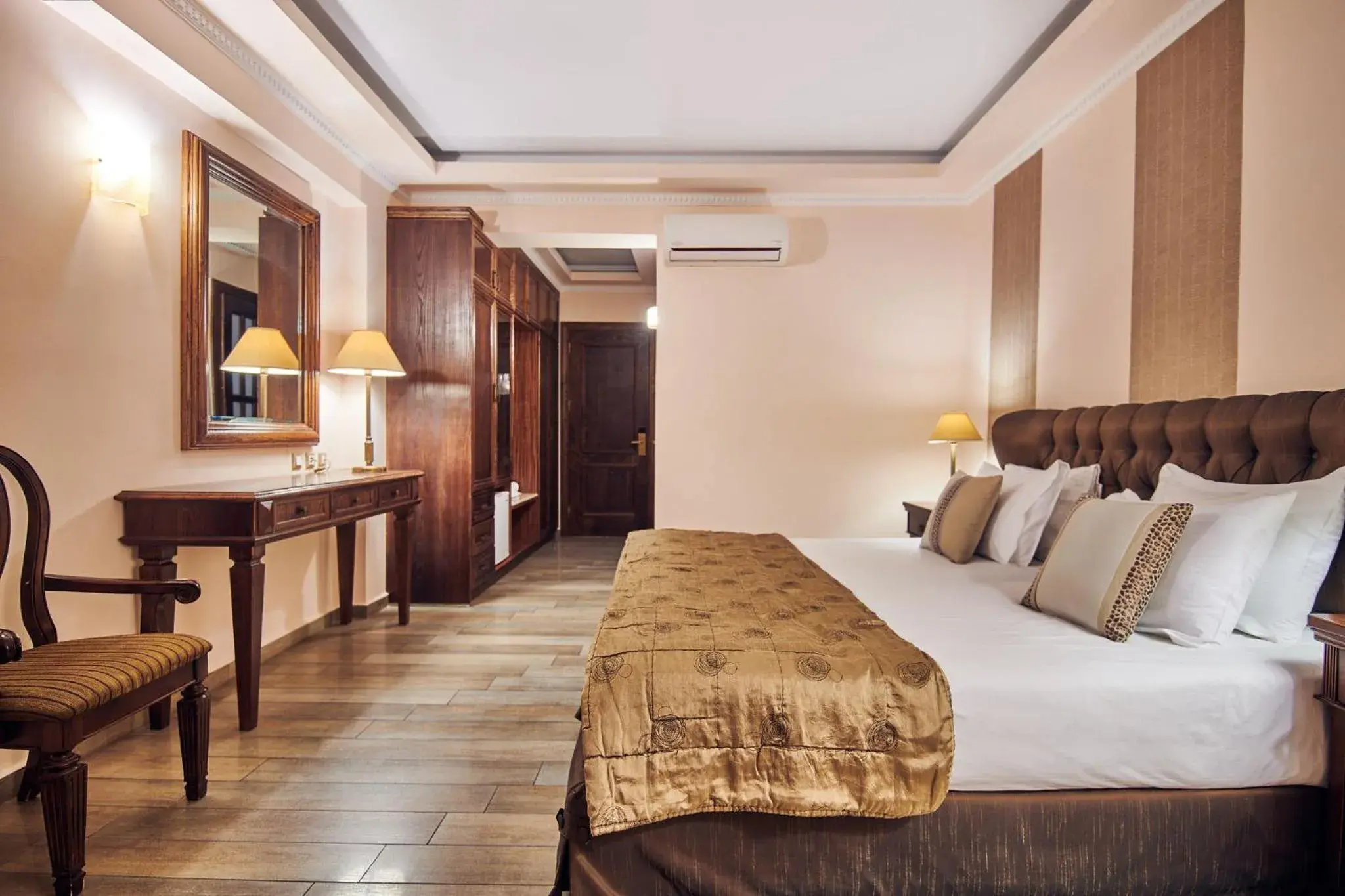 Bedroom, Bed in Palazetto Suites Zakynthos - Adults Only Bedroom, Bed in Palazetto Suites Zakynthos - Adults Only