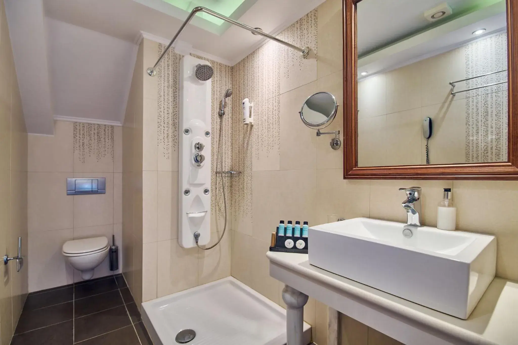 Bathroom in Palazetto Suites Zakynthos - Adults Only Bathroom in Palazetto Suites Zakynthos - Adults Only