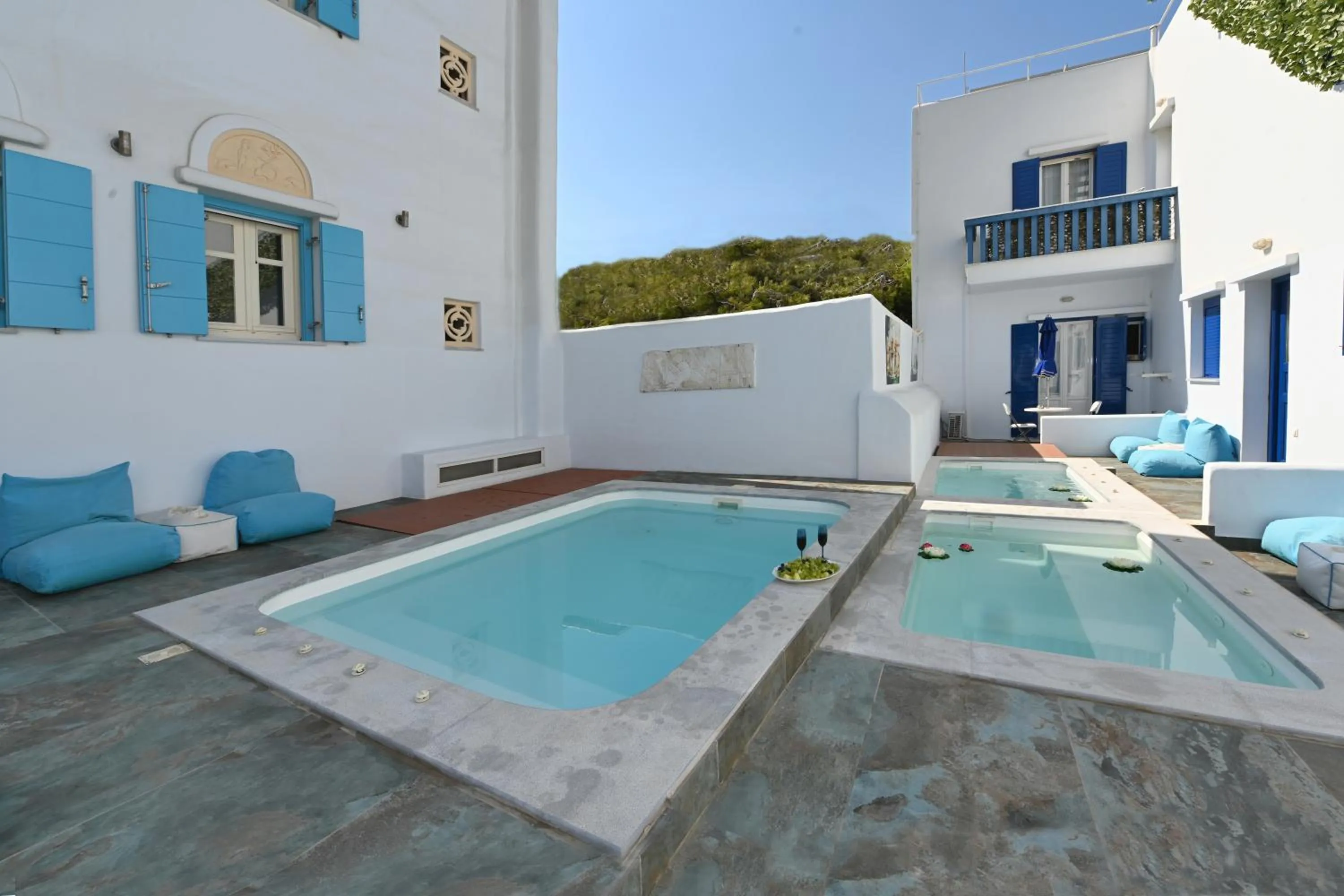 Property building in TINOS AQUA PALAZZO