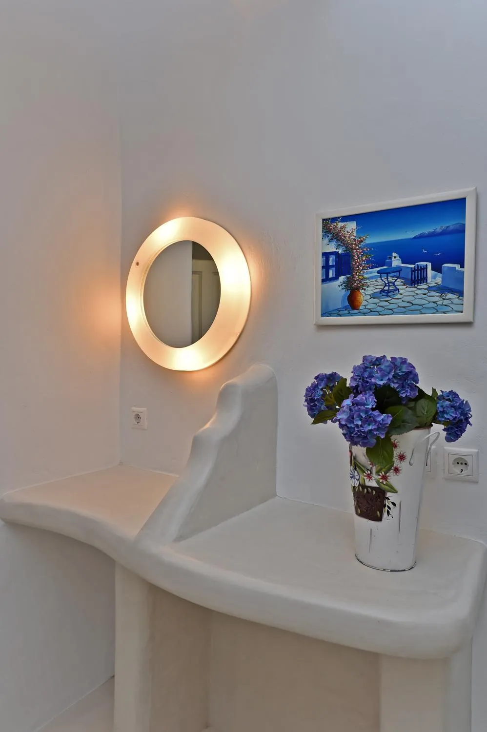 Decorative detail in TINOS AQUA PALAZZO