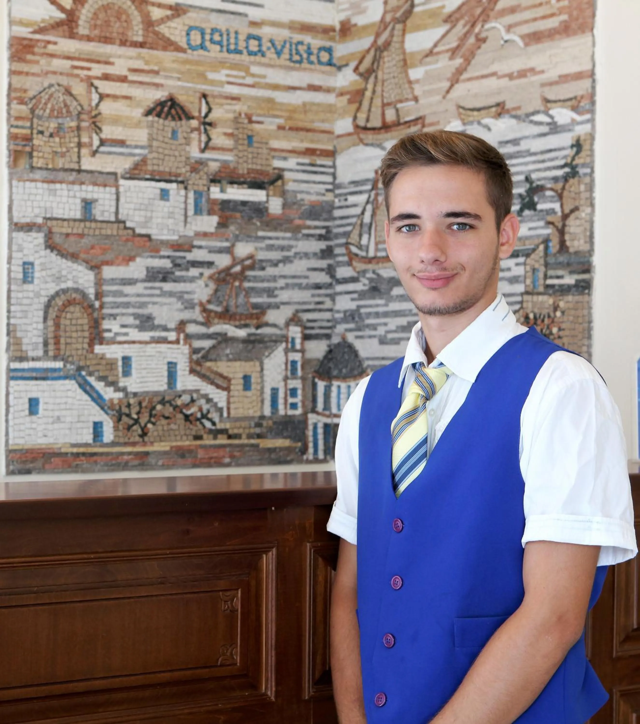 Staff in TINOS AQUA PALAZZO