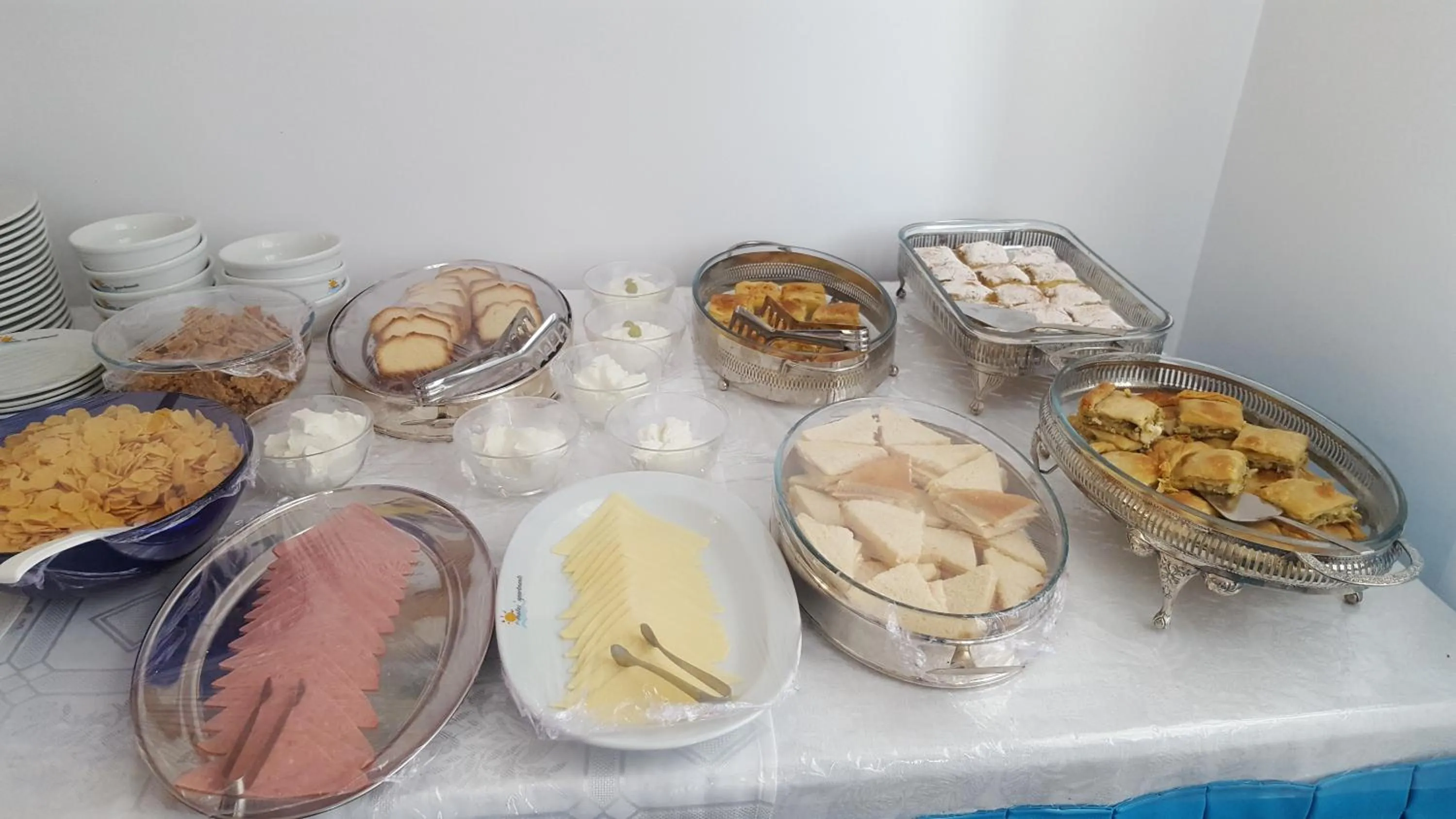 Restaurant/places to eat in TINOS AQUA PALAZZO