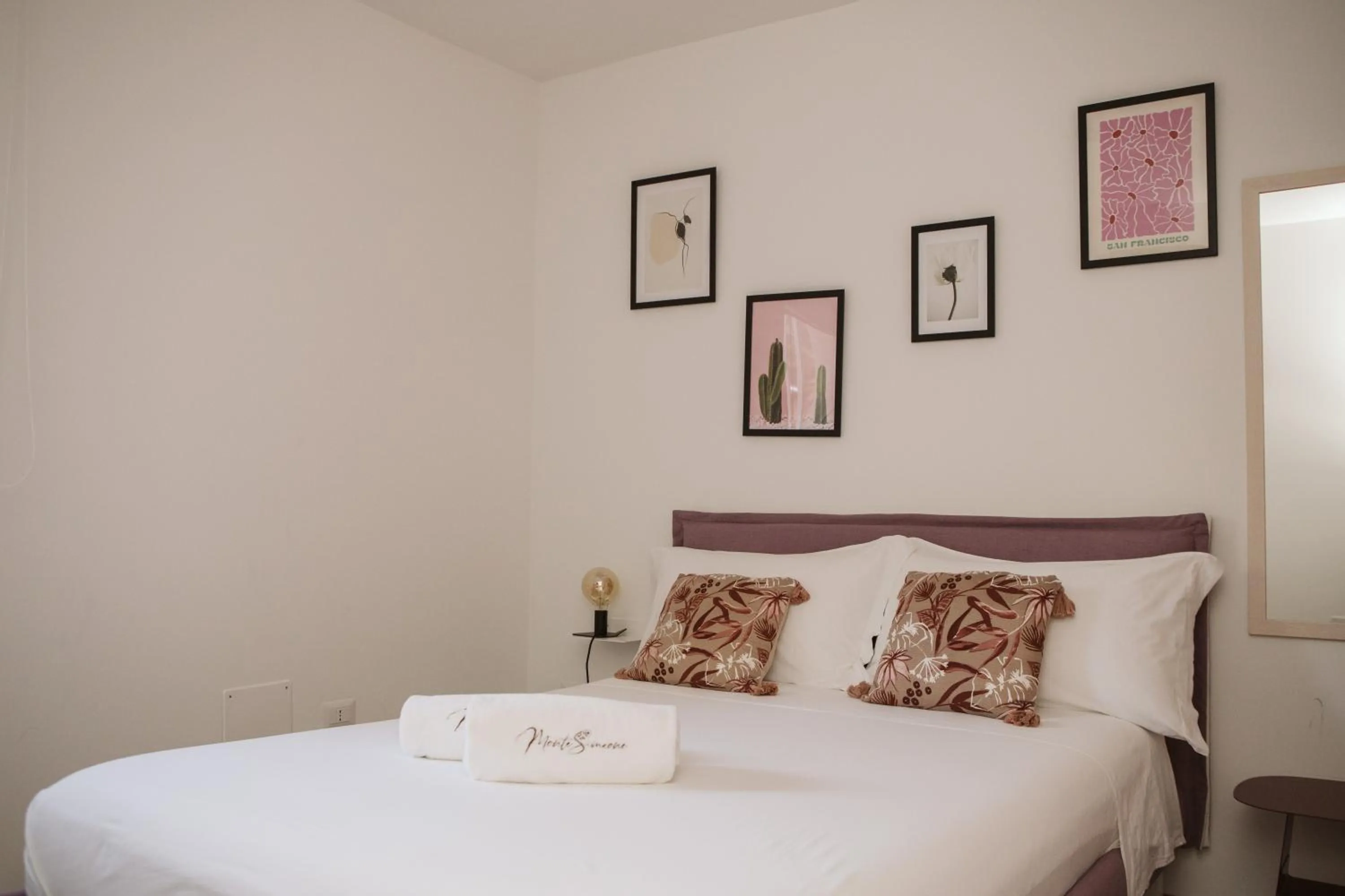 Bed in Monte Simeone