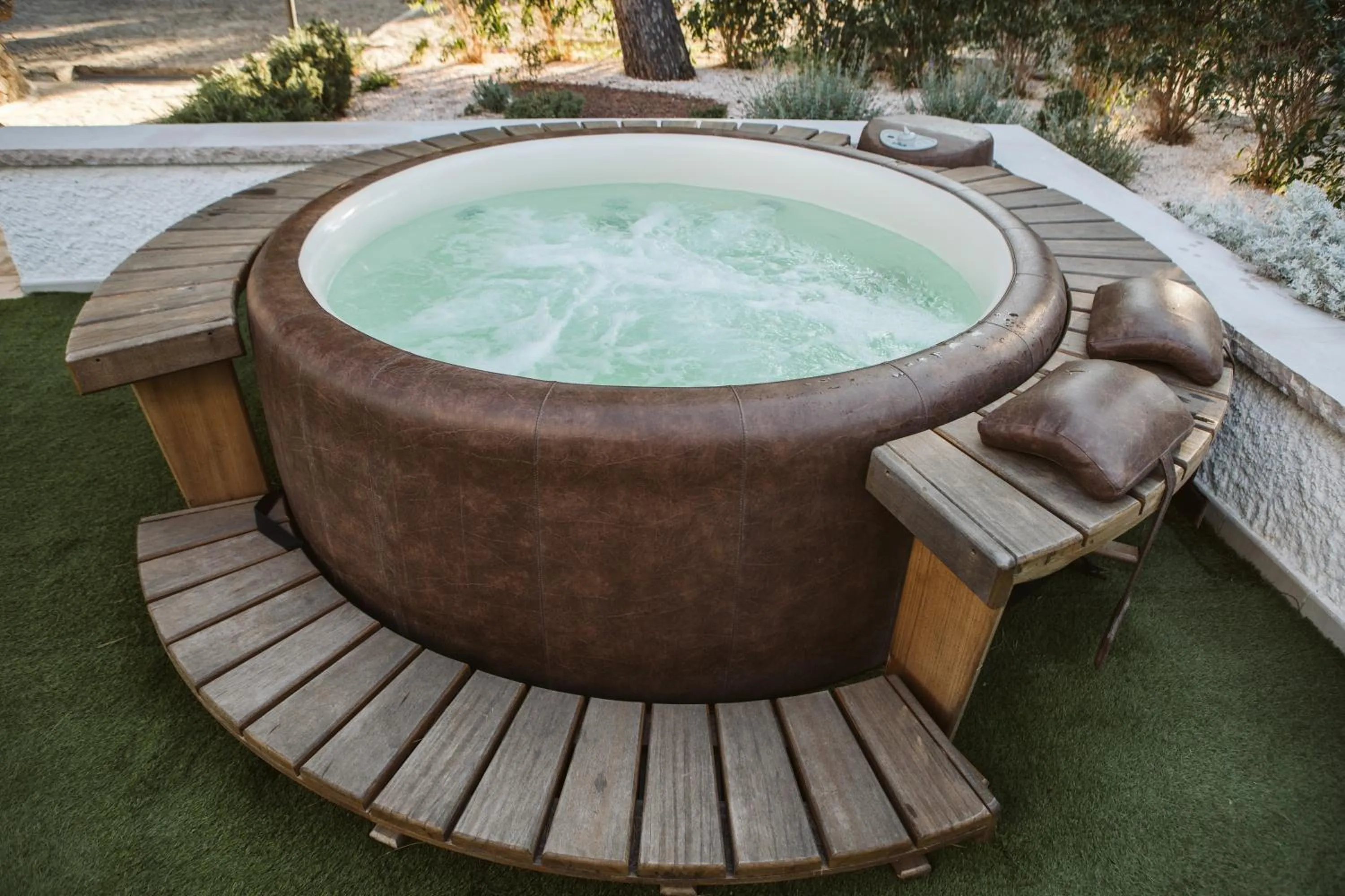 Hot Tub in Monte Simeone