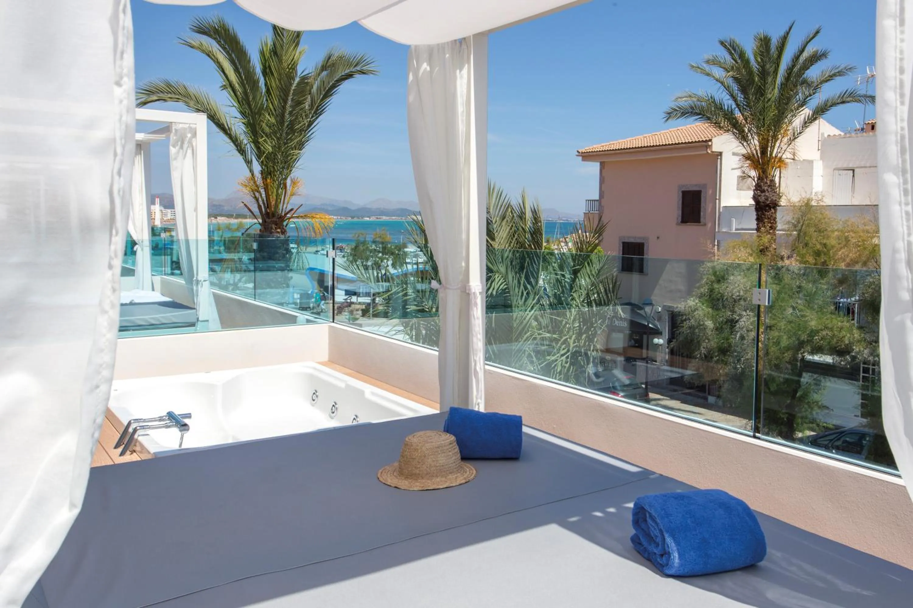 Balcony/Terrace in Llaut Boutique Hotel