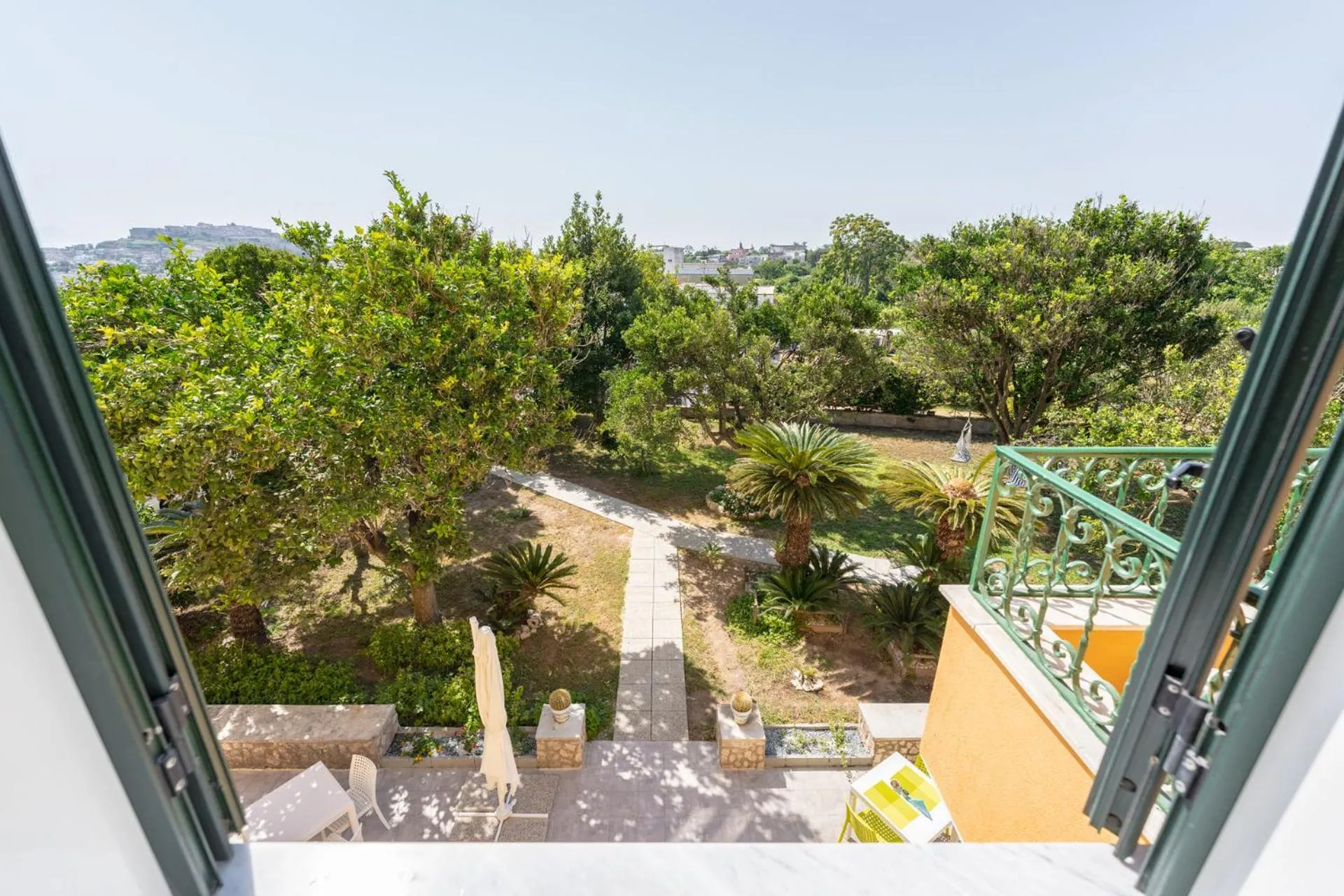 Garden in Villa Caterina b&b