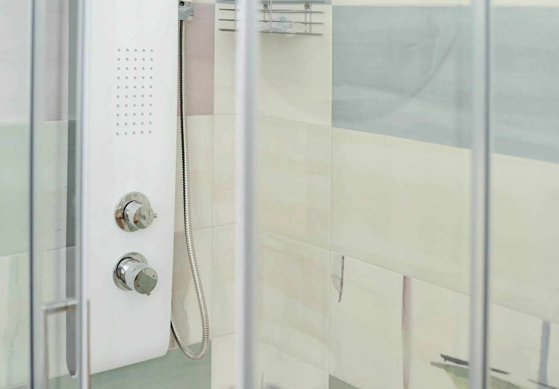 Shower in Villa Caterina b&b
