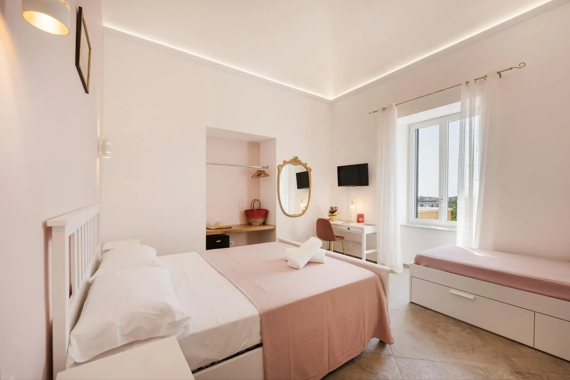 Bed in Villa Caterina b&b