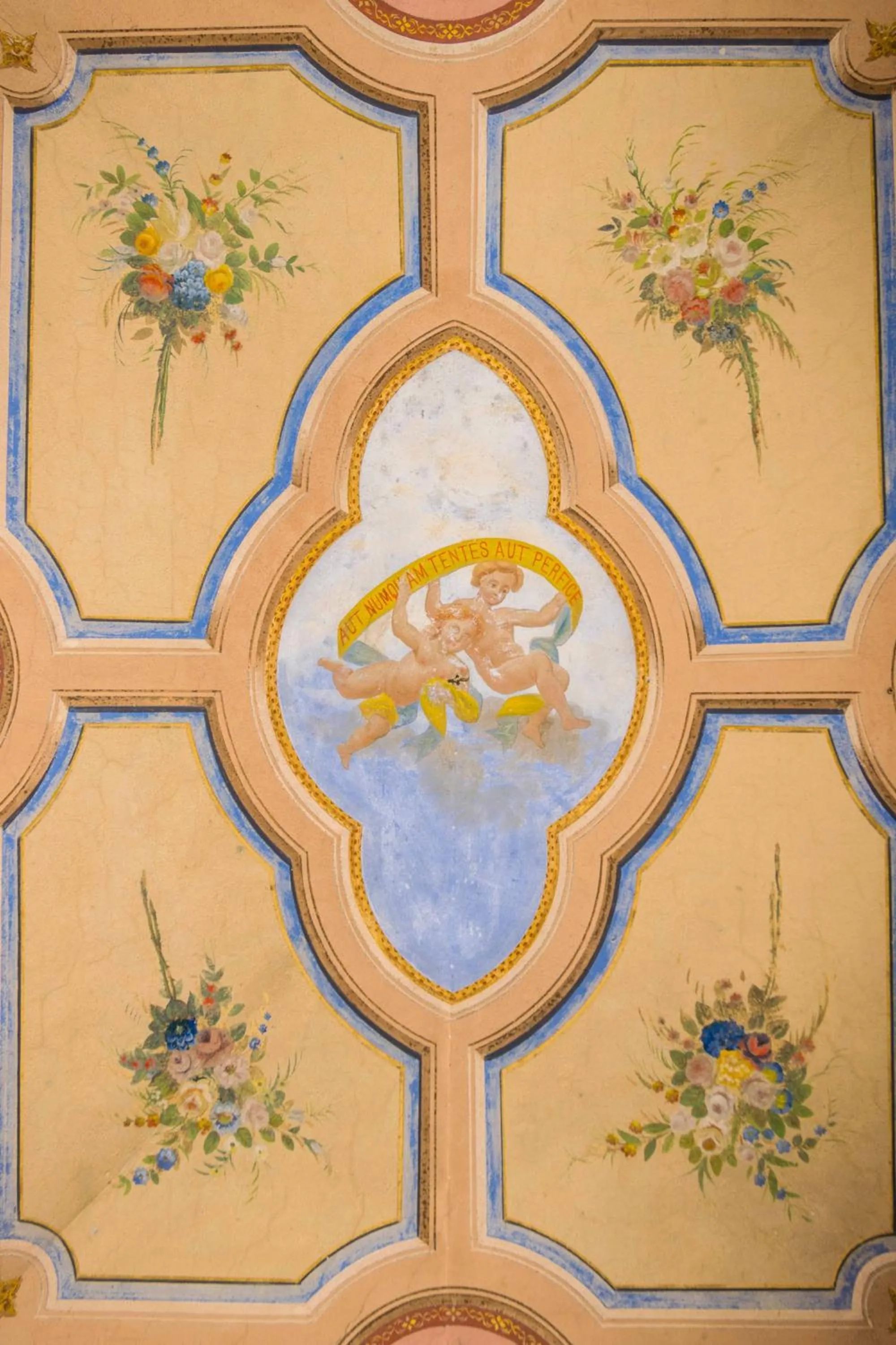 Decorative detail in B&B Il Glicine Molare