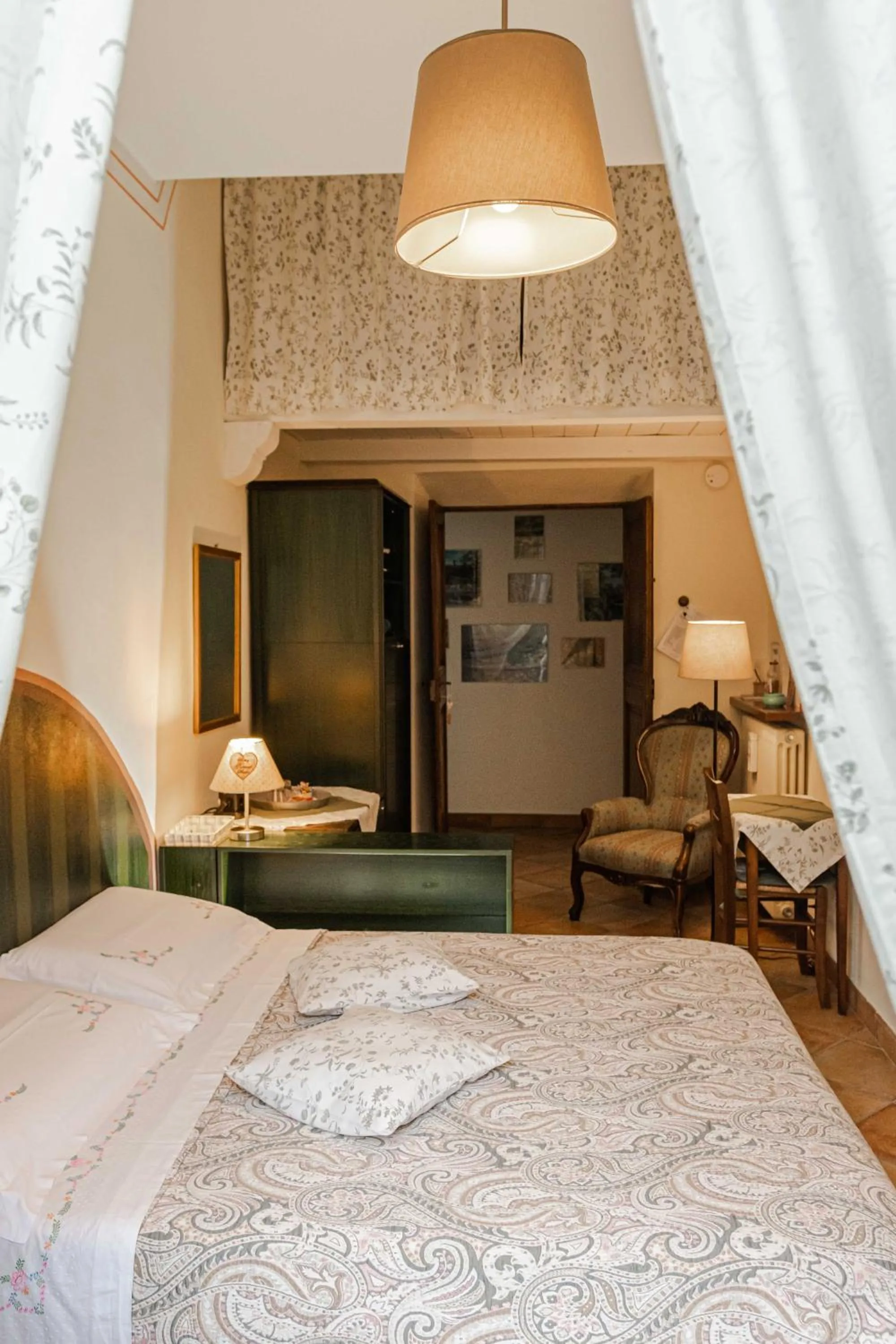 Photo of the whole room, Bed in B&B Il Glicine Molare