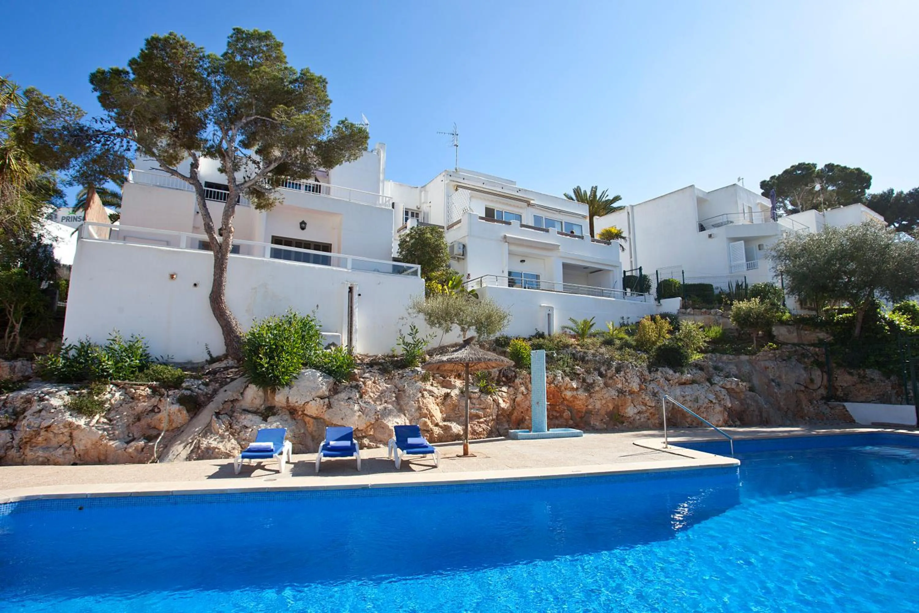 Property building in Bungalow Playa d'Or, 2