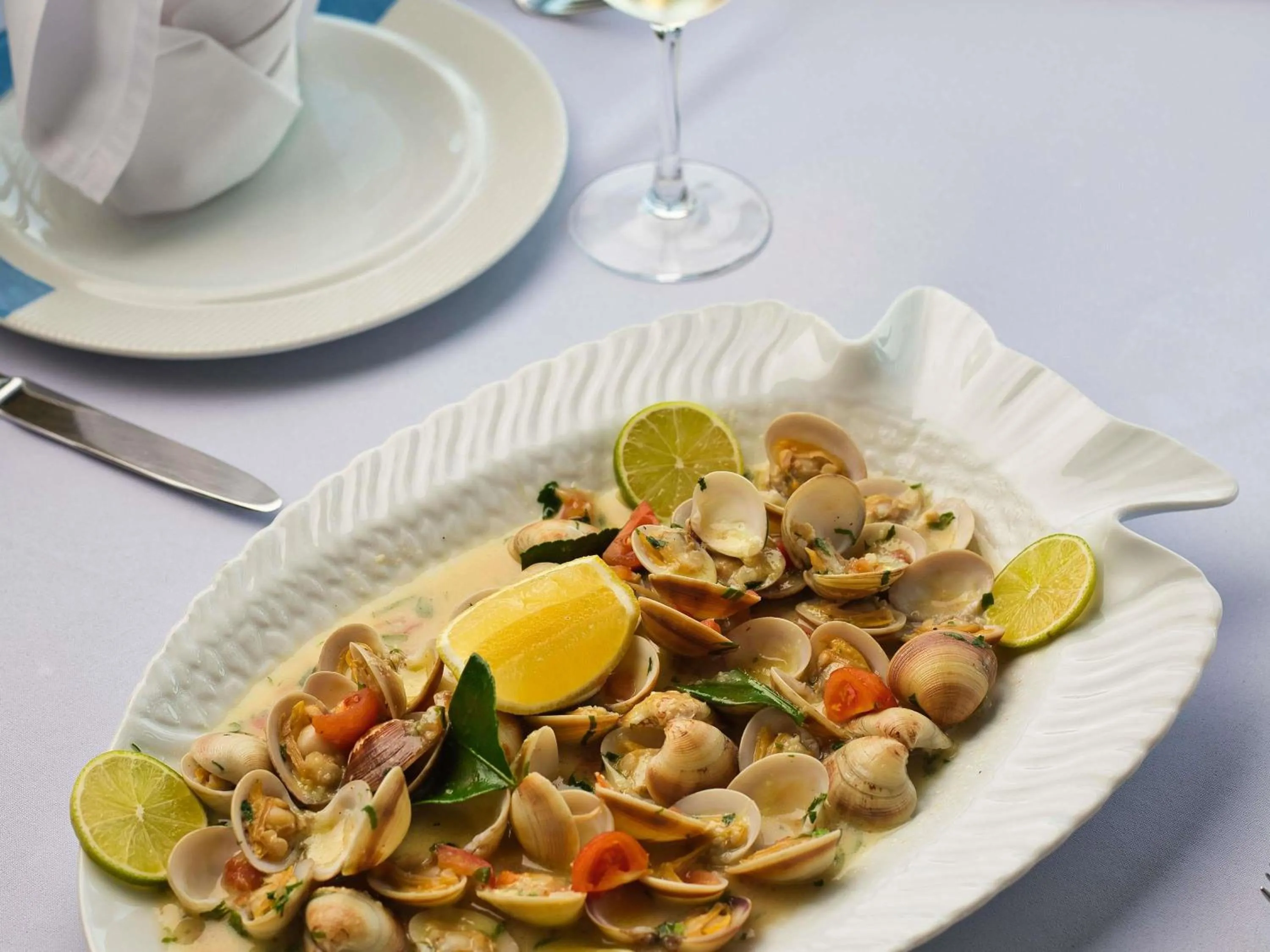 Restaurant/places to eat in Novotel Bahrain Al Dana Resort