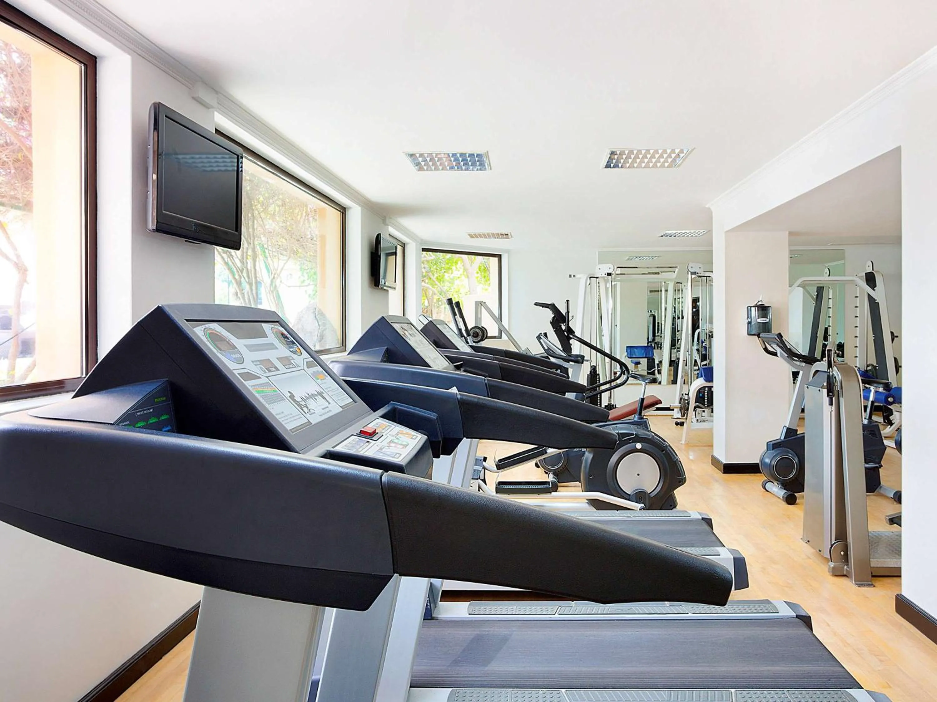 Fitness centre/facilities in Novotel Bahrain Al Dana Resort