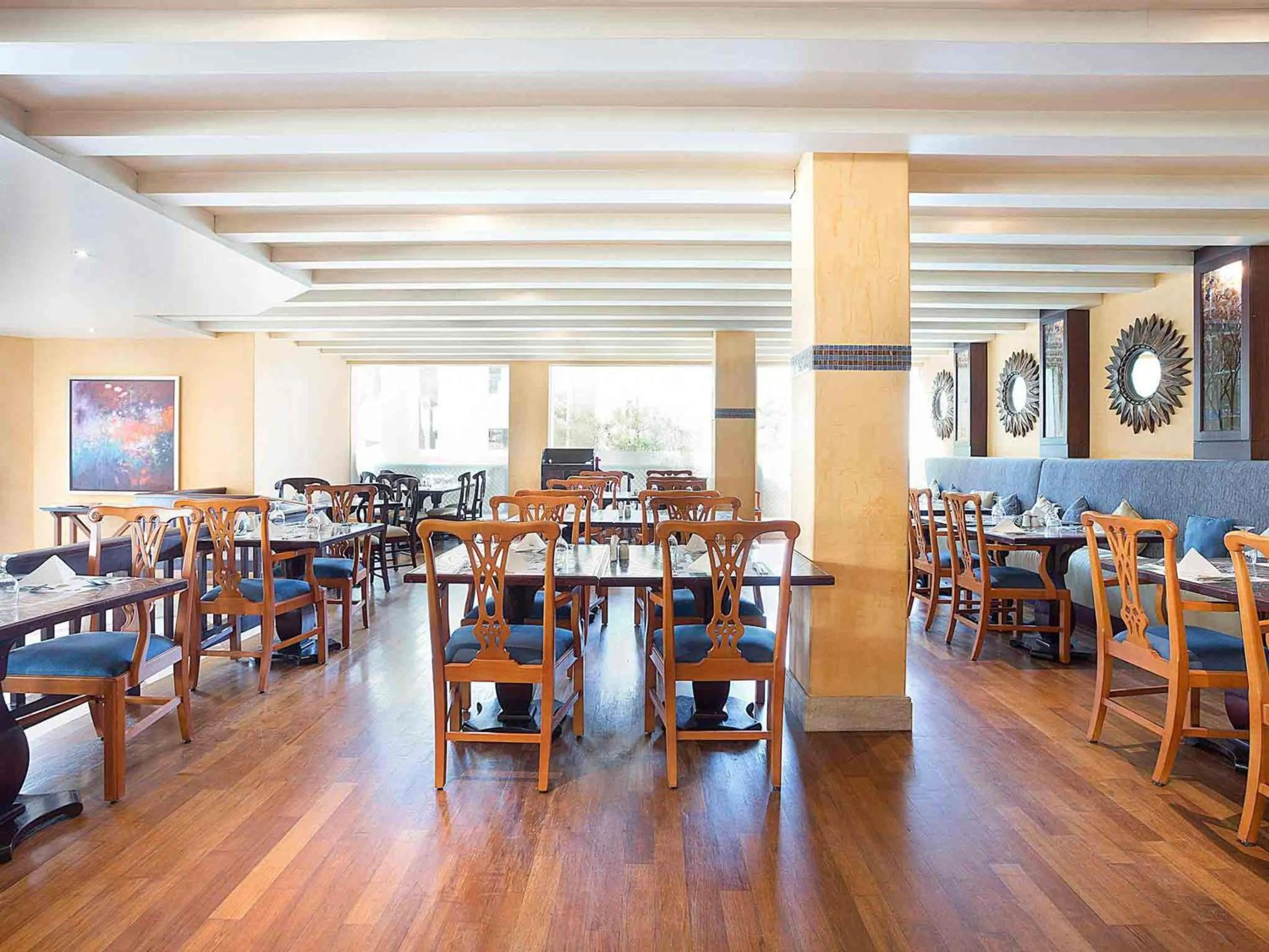 Restaurant/places to eat in Novotel Bahrain Al Dana Resort