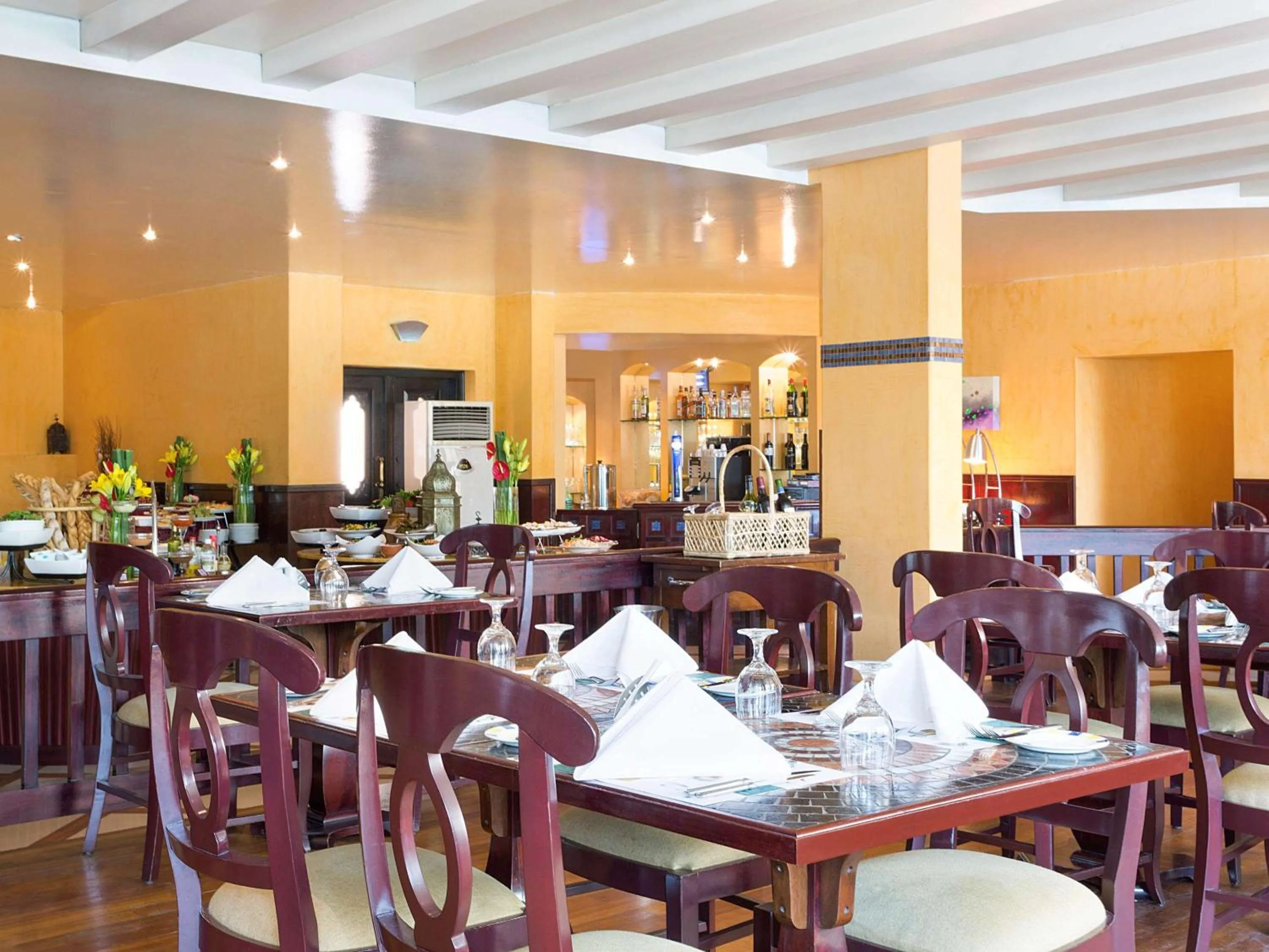 Restaurant/places to eat in Novotel Bahrain Al Dana Resort