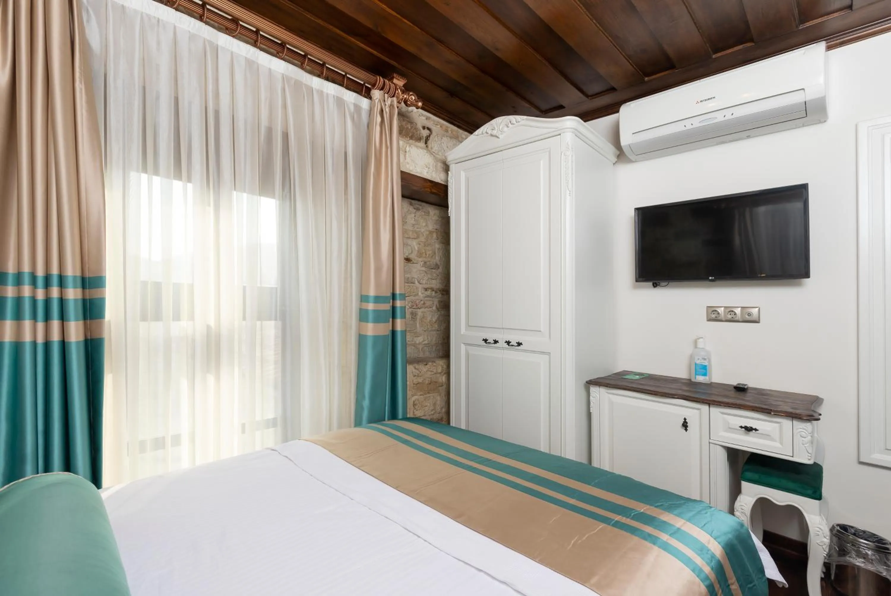 Bed in Marina Foça Hotel