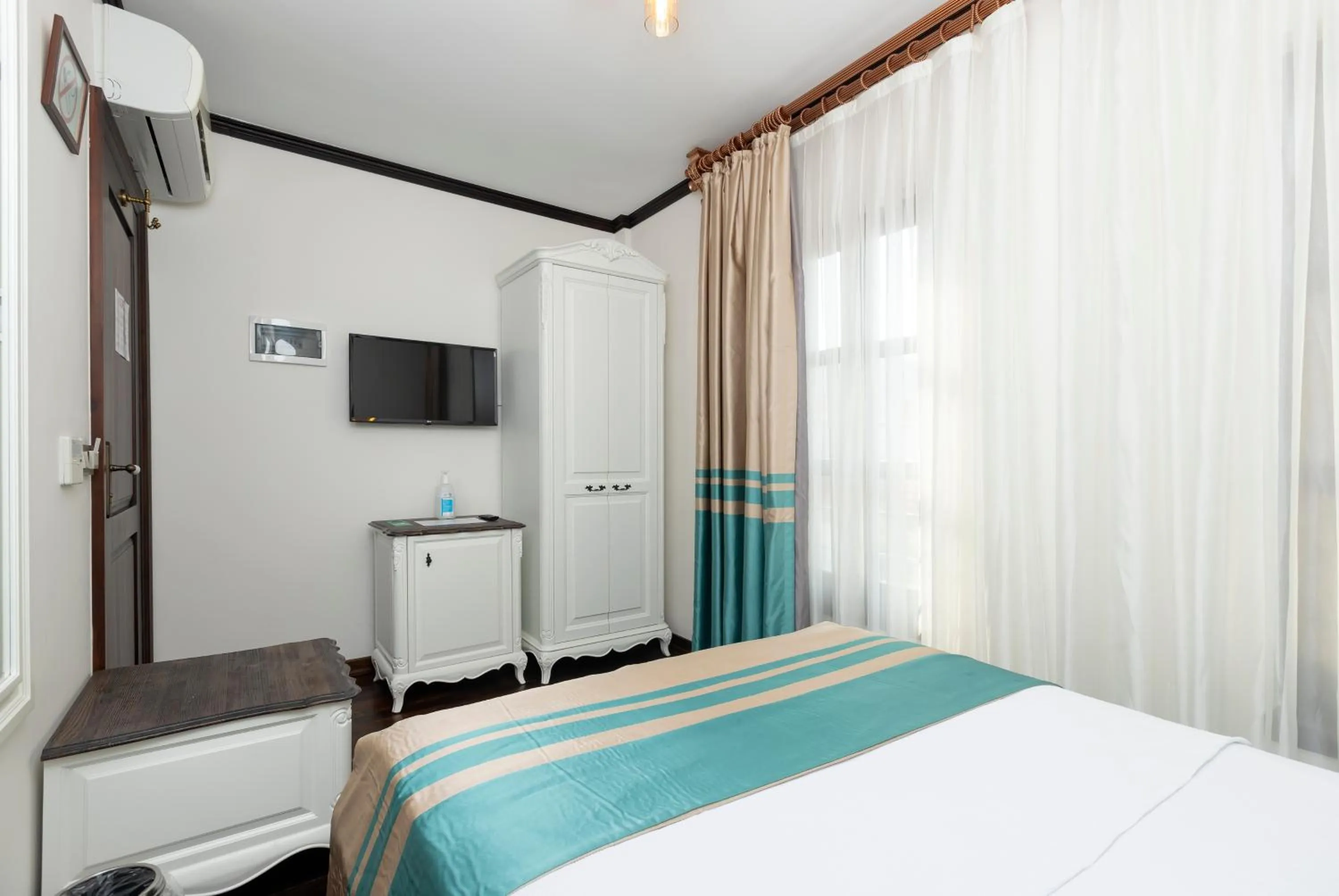 Bed in Marina Foça Hotel