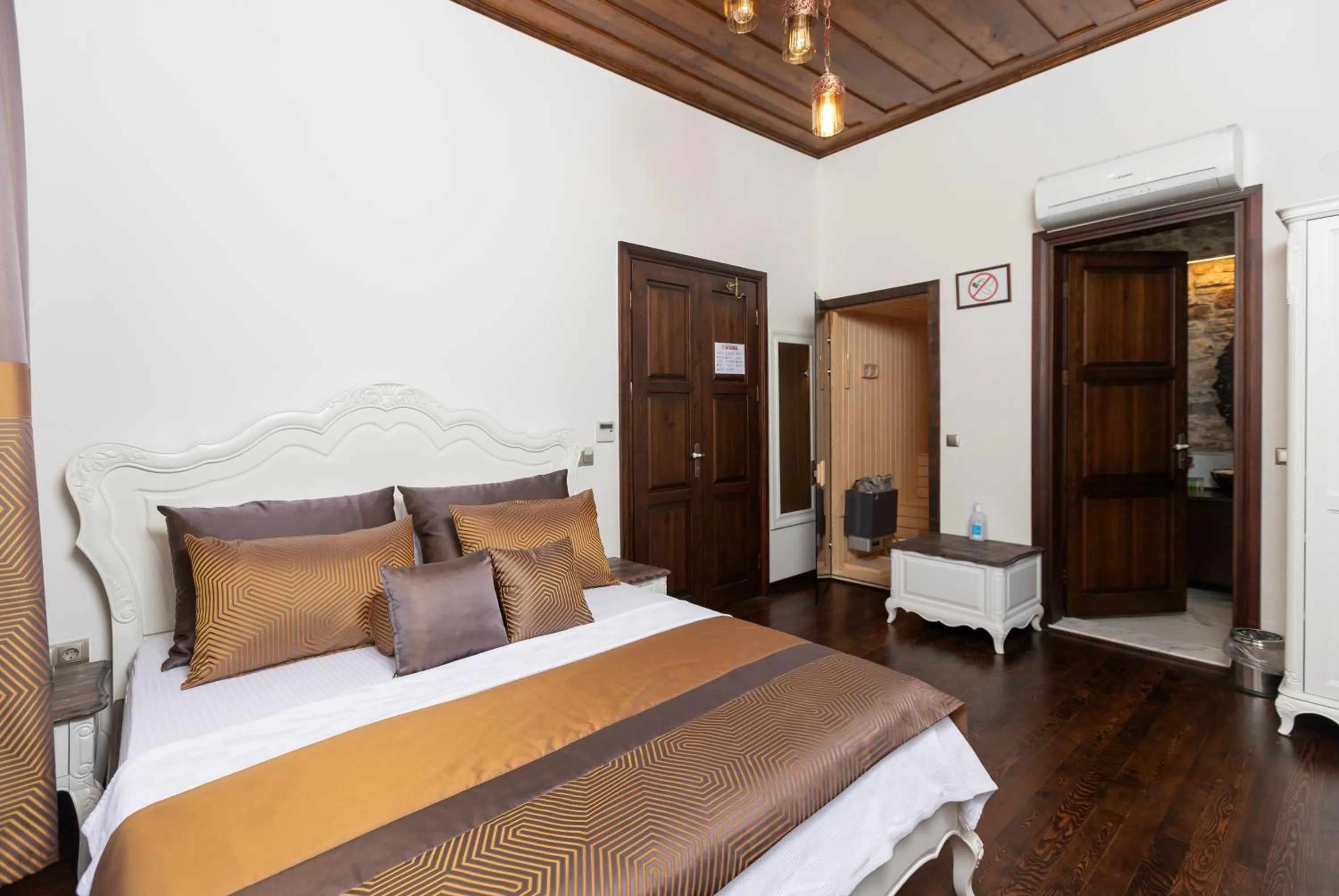 Bed in Marina Foça Hotel