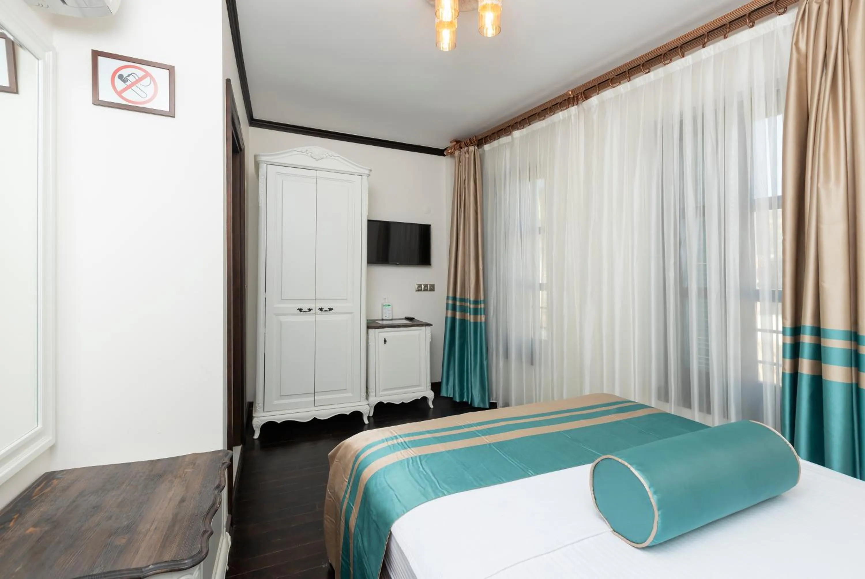 Bed in Marina Foça Hotel