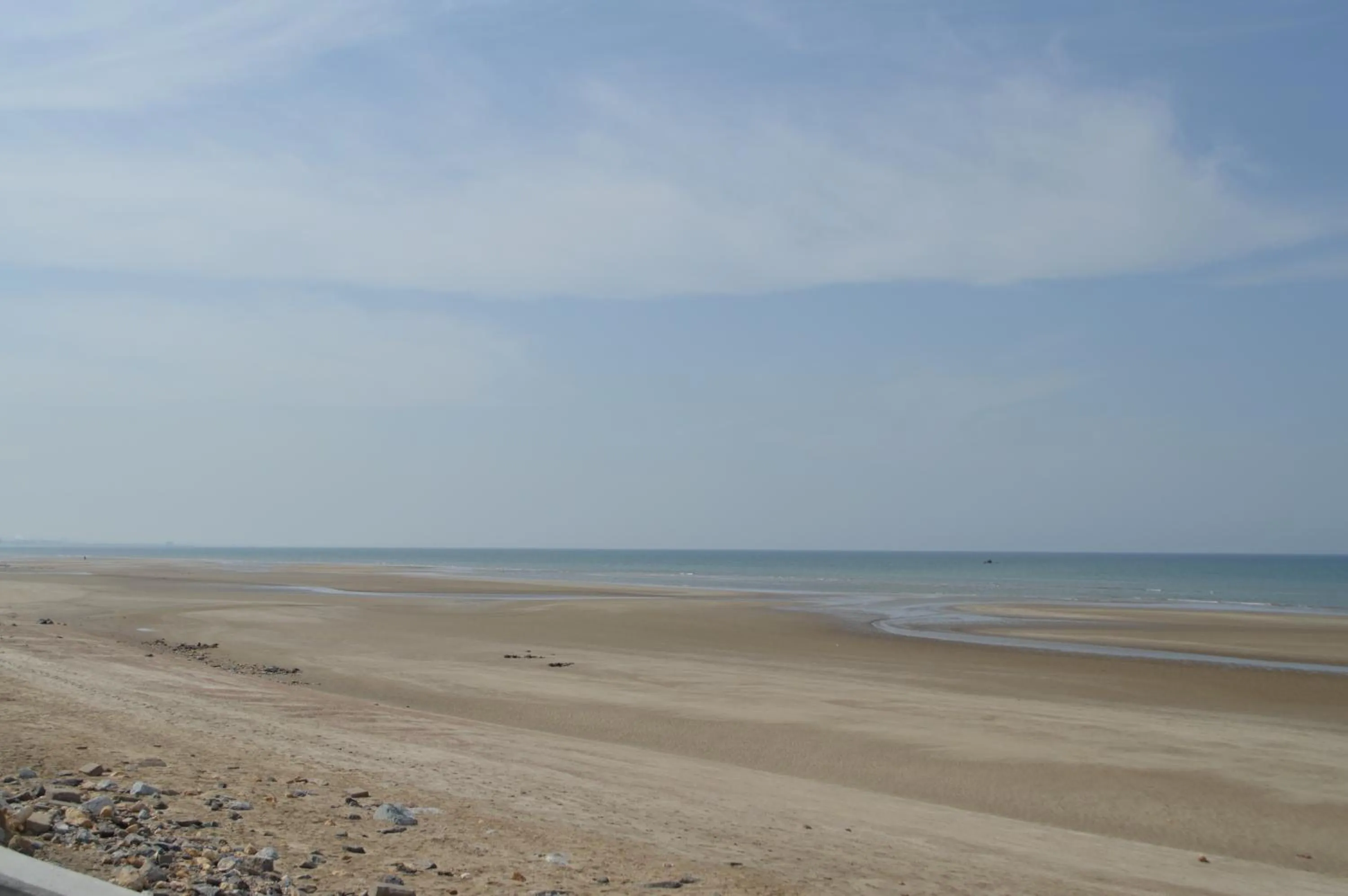 Beach in Ramee Guestline Hotel