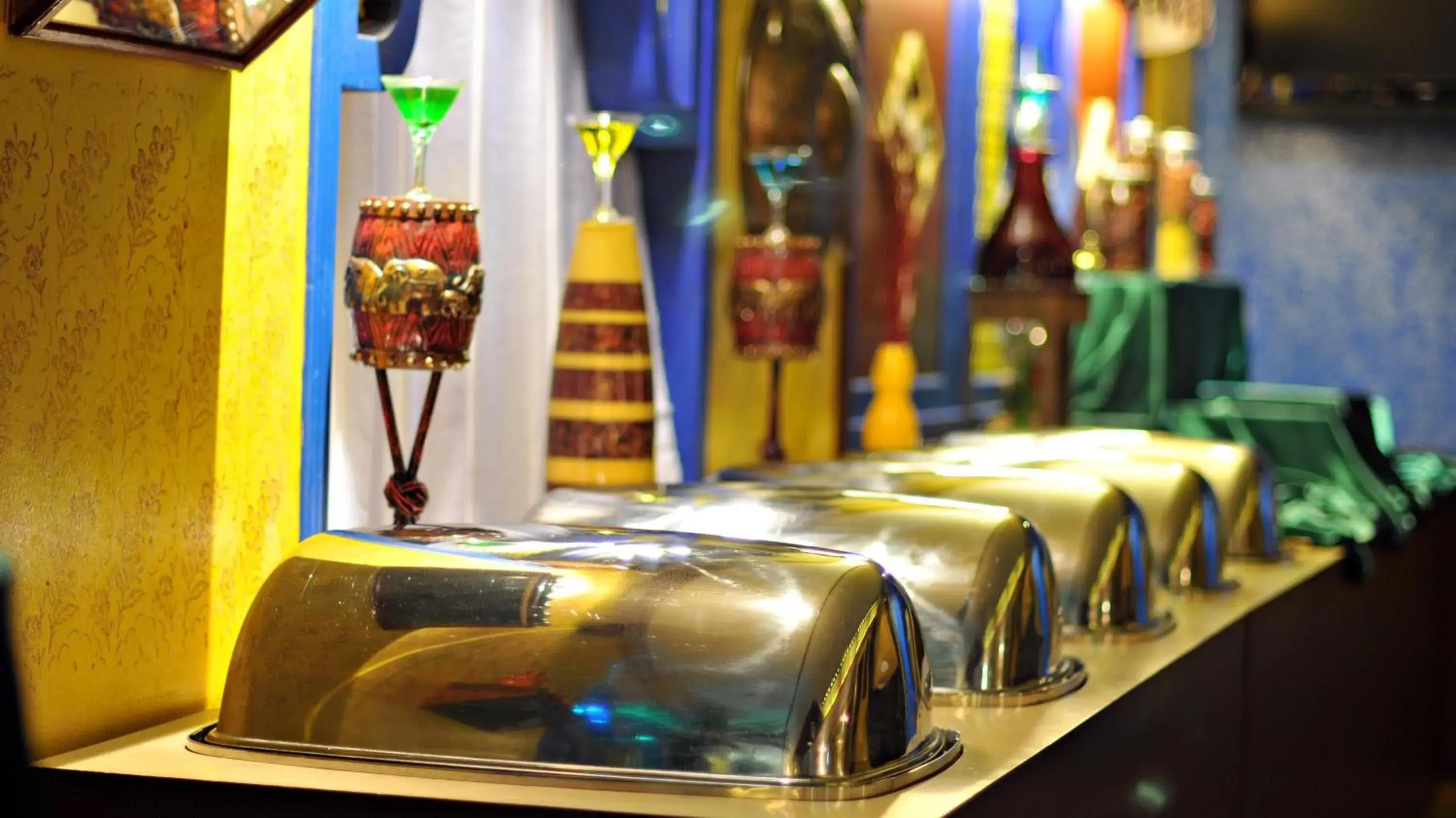 Restaurant/places to eat in Ramee Guestline Hotel Restaurant/places to eat in Ramee Guestline Hotel