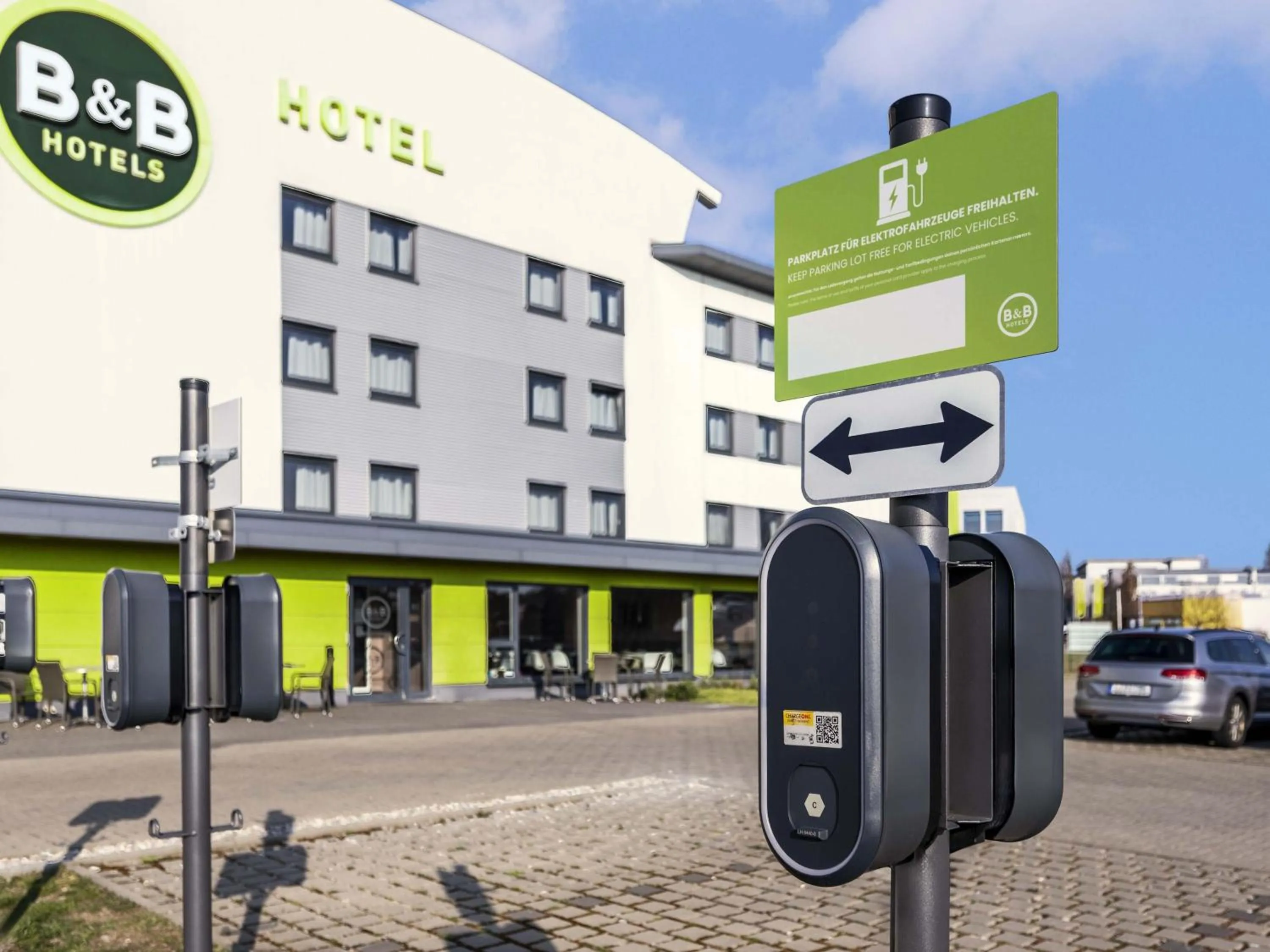 Property building in B&B Hotel Erlangen-Süd