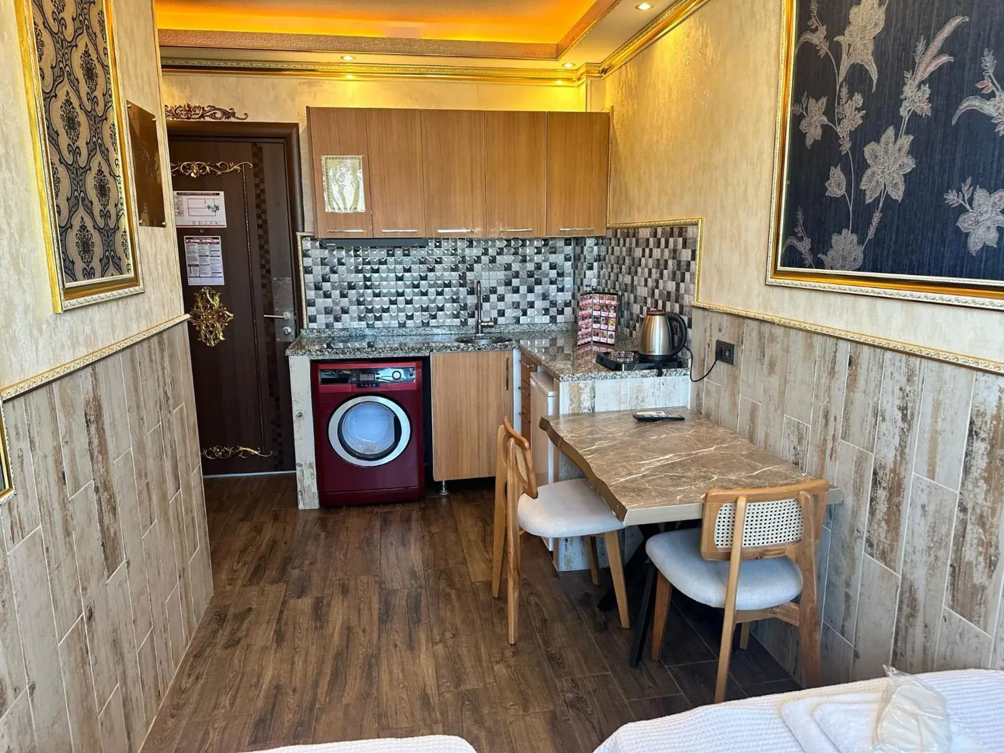 Bed in Maranda Suit Hotel Bed in Maranda Suit Hotel