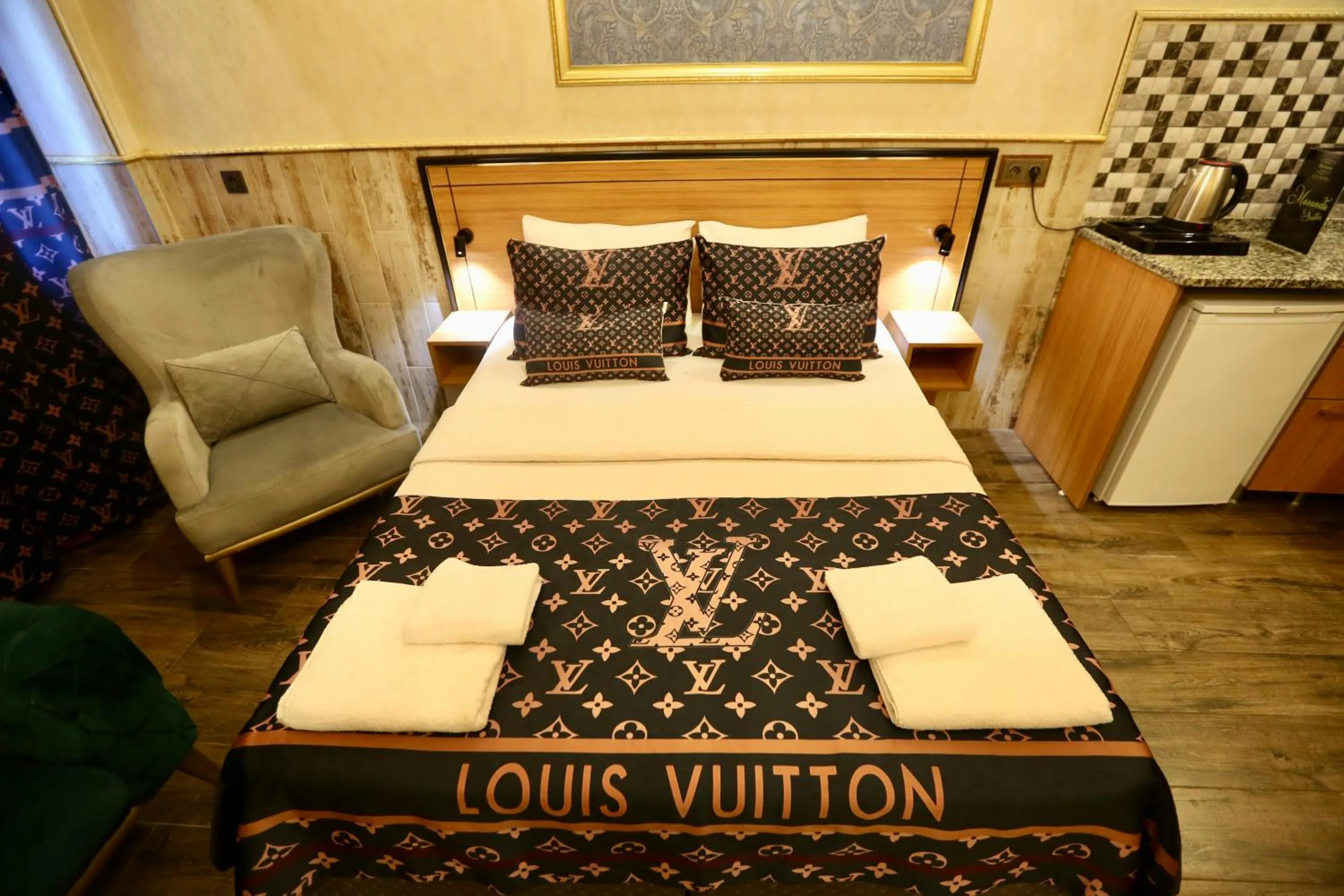 Bed in Maranda Suit Hotel