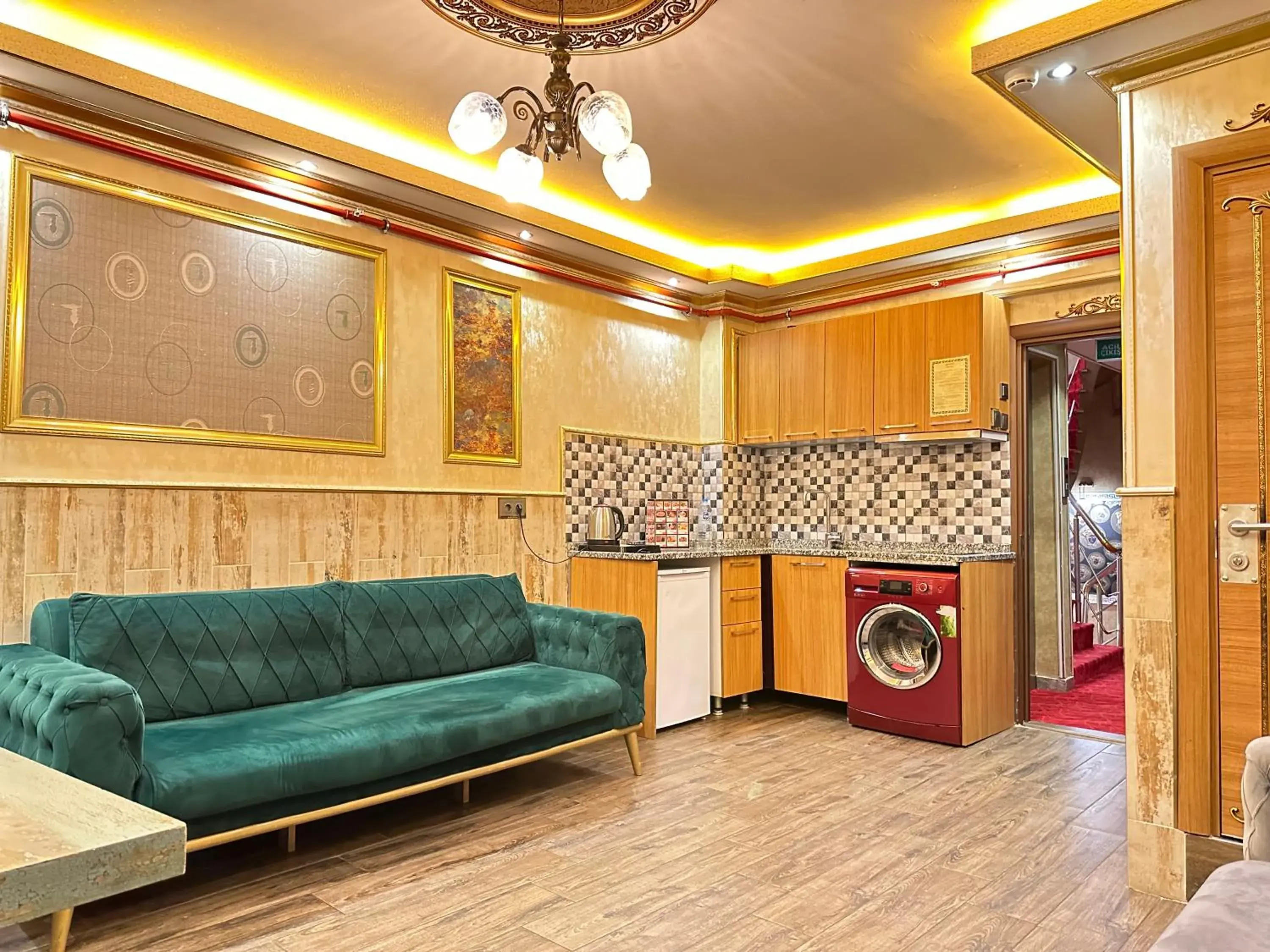 Living room in Maranda Suit Hotel Living room in Maranda Suit Hotel