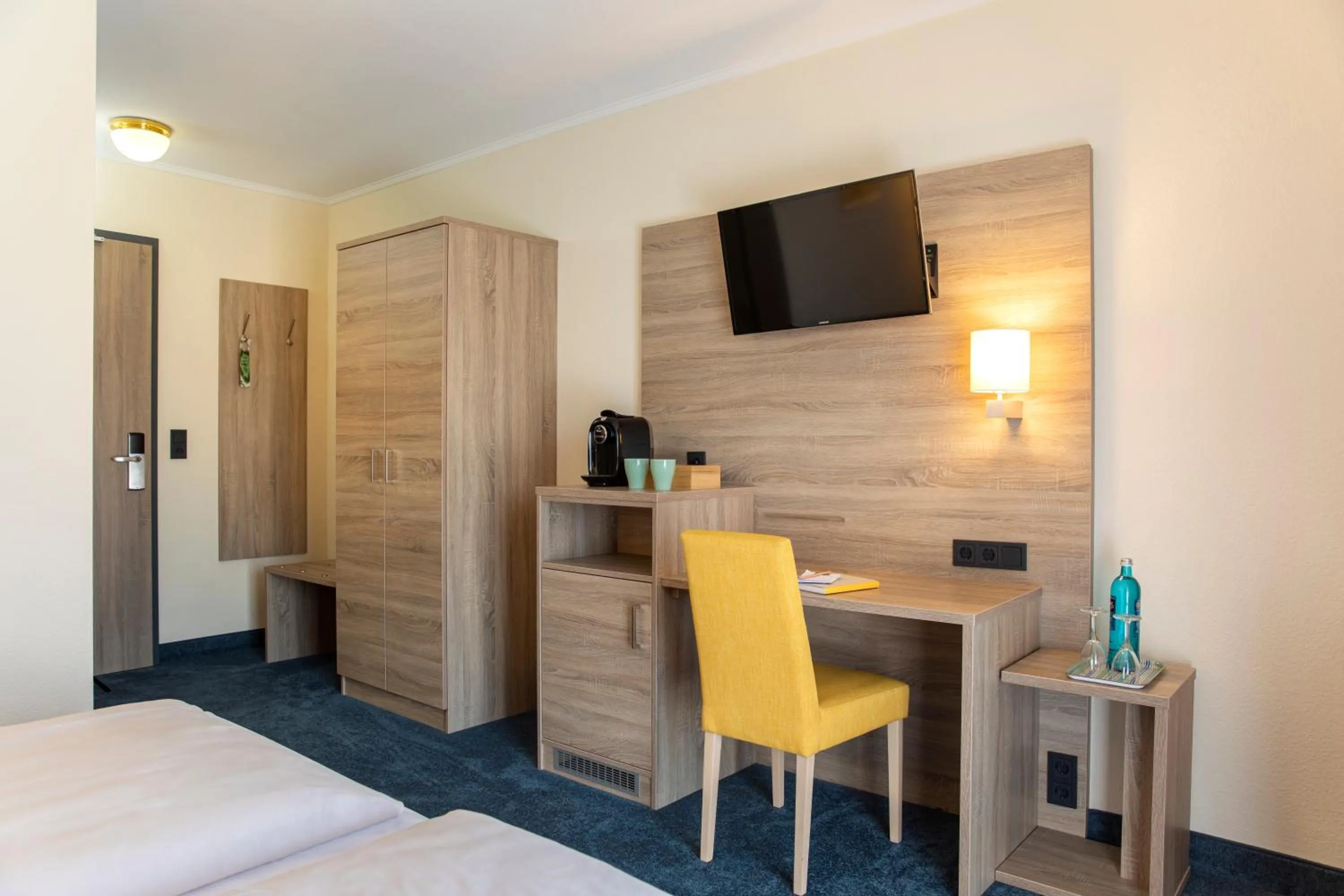 Bedroom, Bed in Roomingtons Hotel Lohr am Main