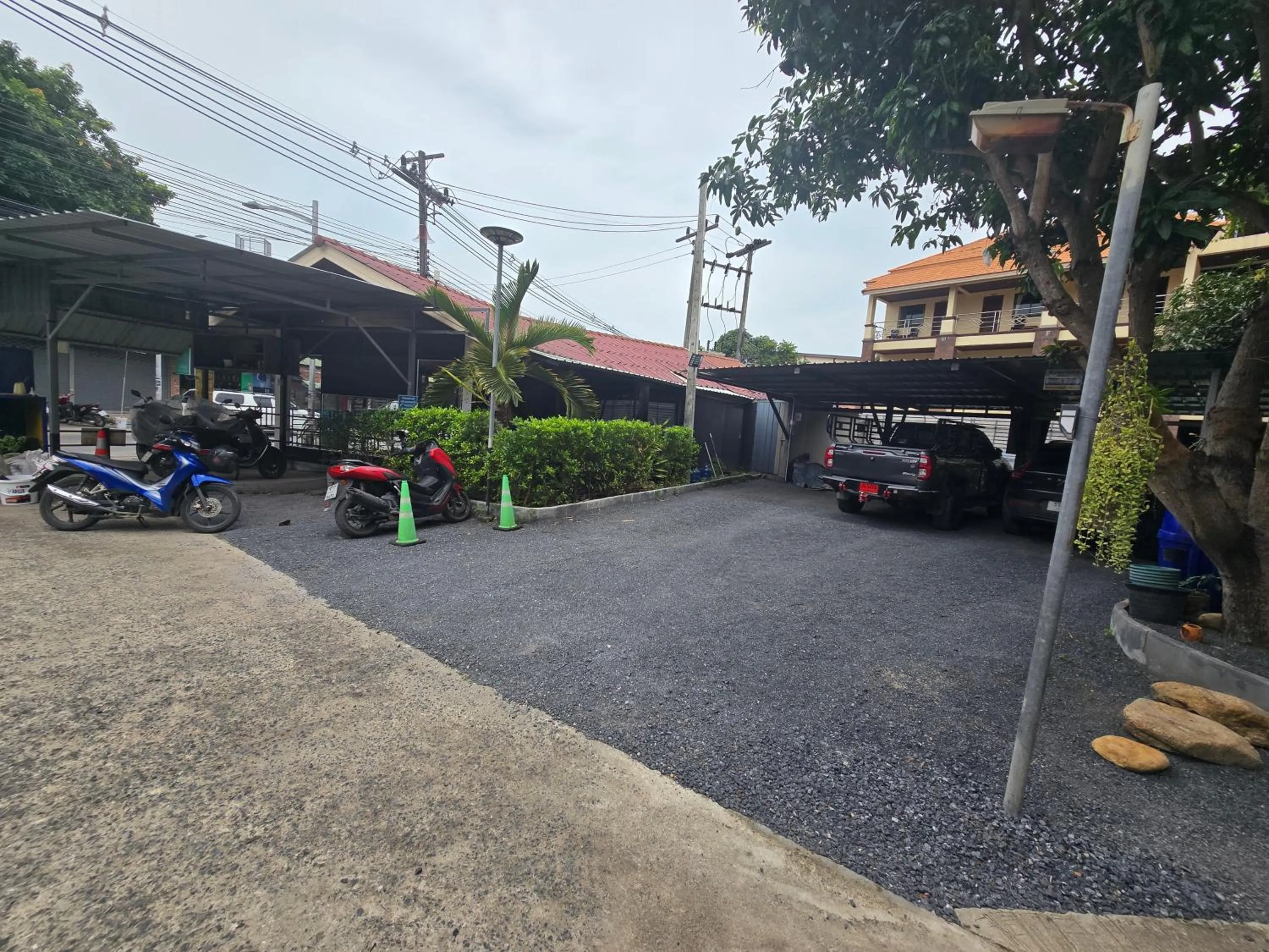 Parking in H&Y Chaweng