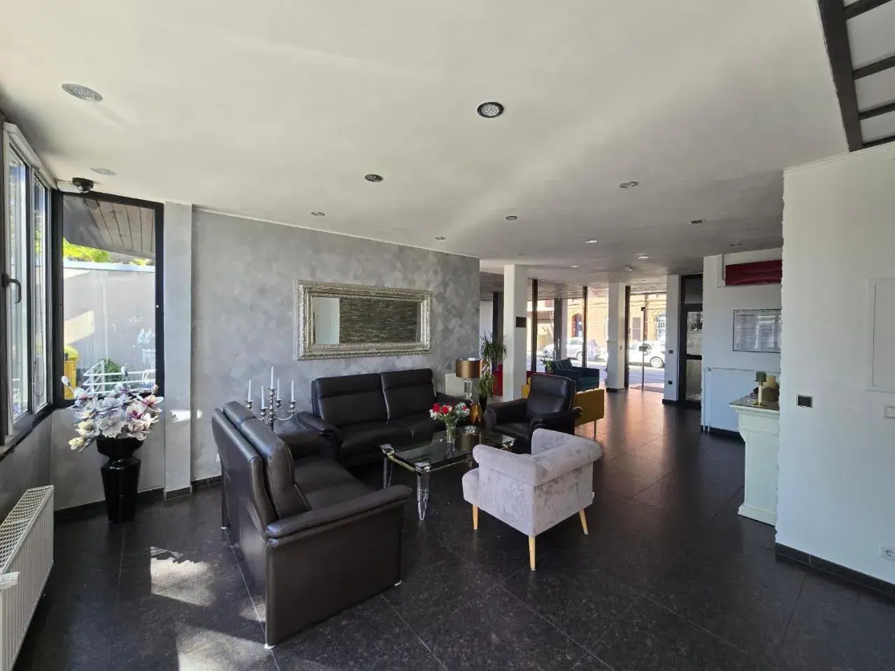 Lobby or reception in Concorde Hotel Ascot Lobby or reception in Concorde Hotel Ascot