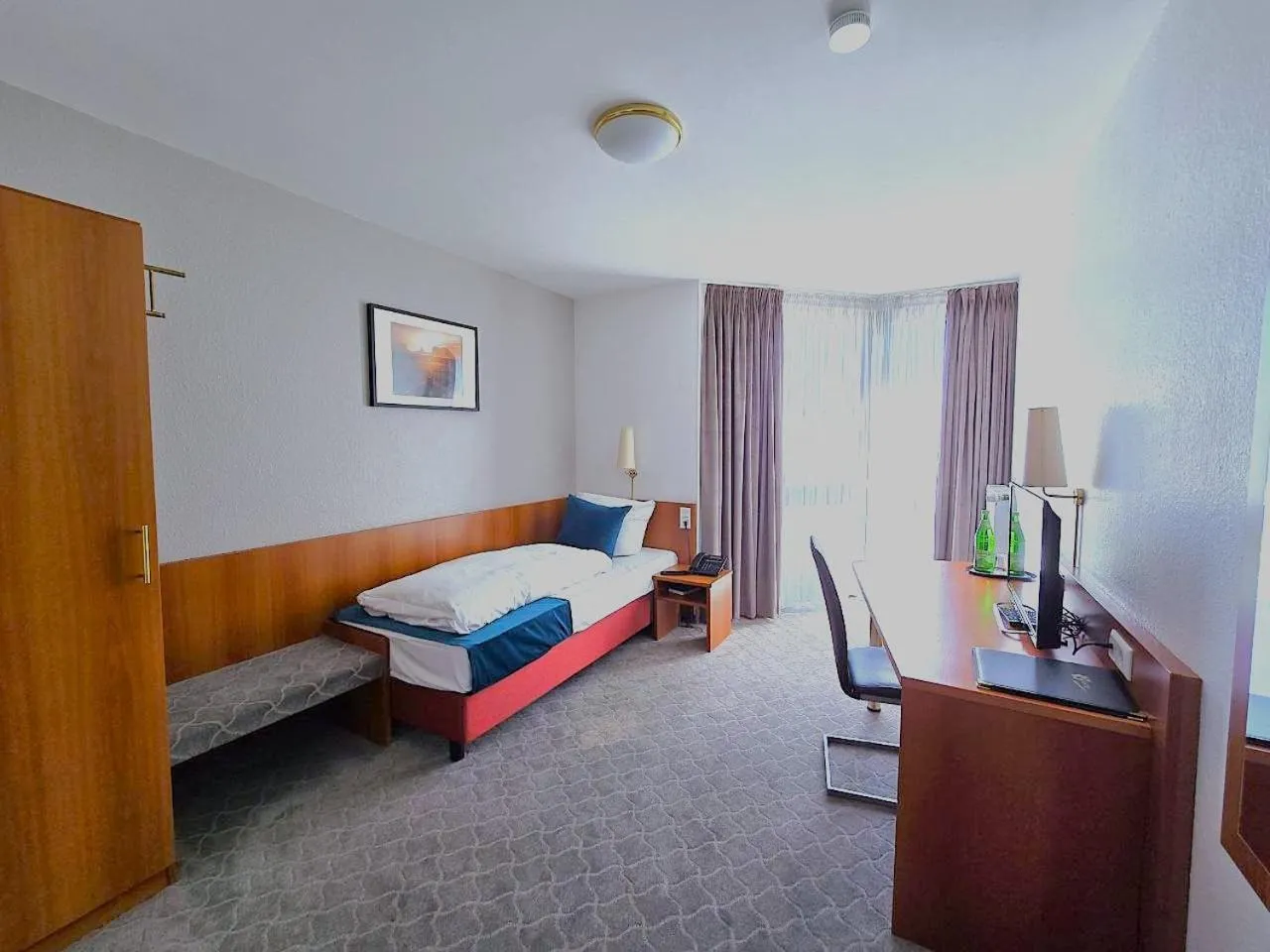 Bedroom, Bed in Concorde Hotel Ascot