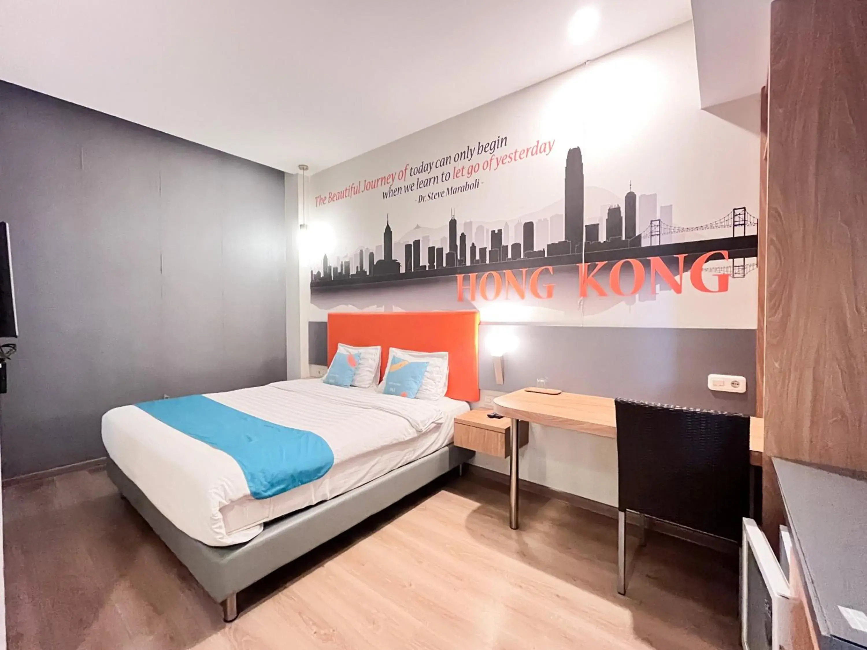 Bedroom, Bed in Sans Hotel Syariah Graha 100 Gubeng Surabaya Bedroom, Bed in Sans Hotel Syariah Graha 100 Gubeng Surabaya