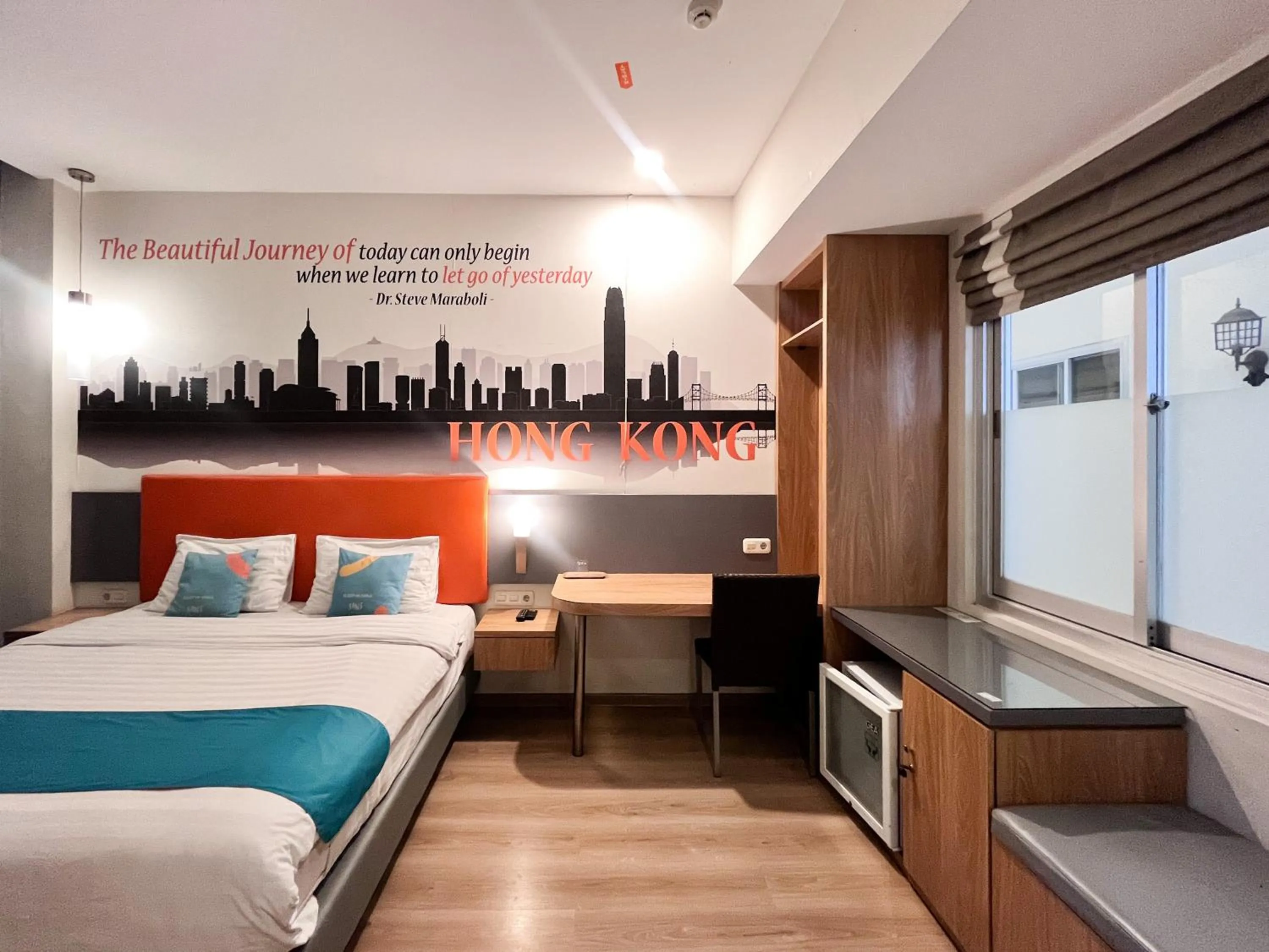 Bedroom, Bed in Sans Hotel Syariah Graha 100 Gubeng Surabaya