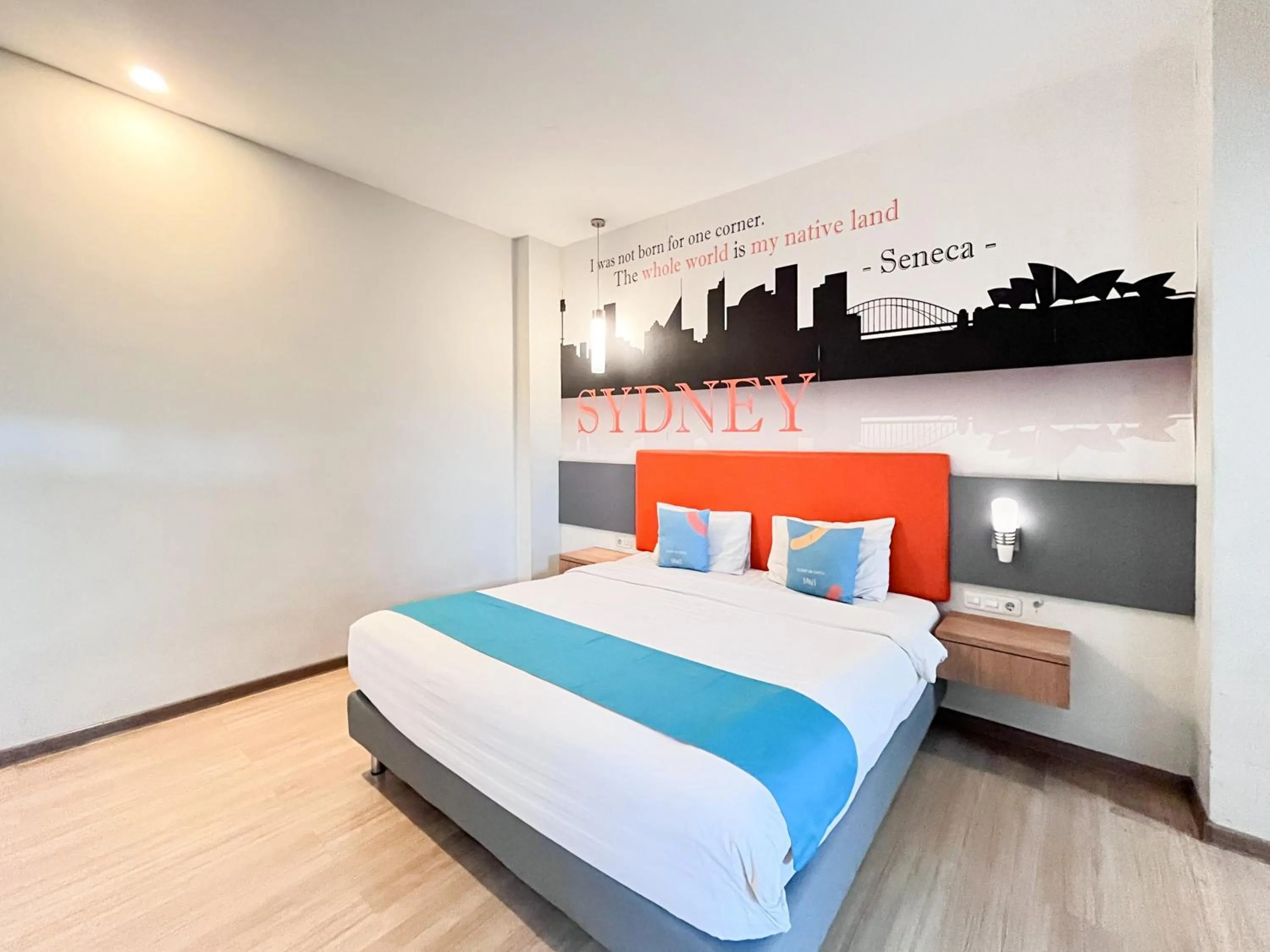 Bedroom, Bed in Sans Hotel Syariah Graha 100 Gubeng Surabaya