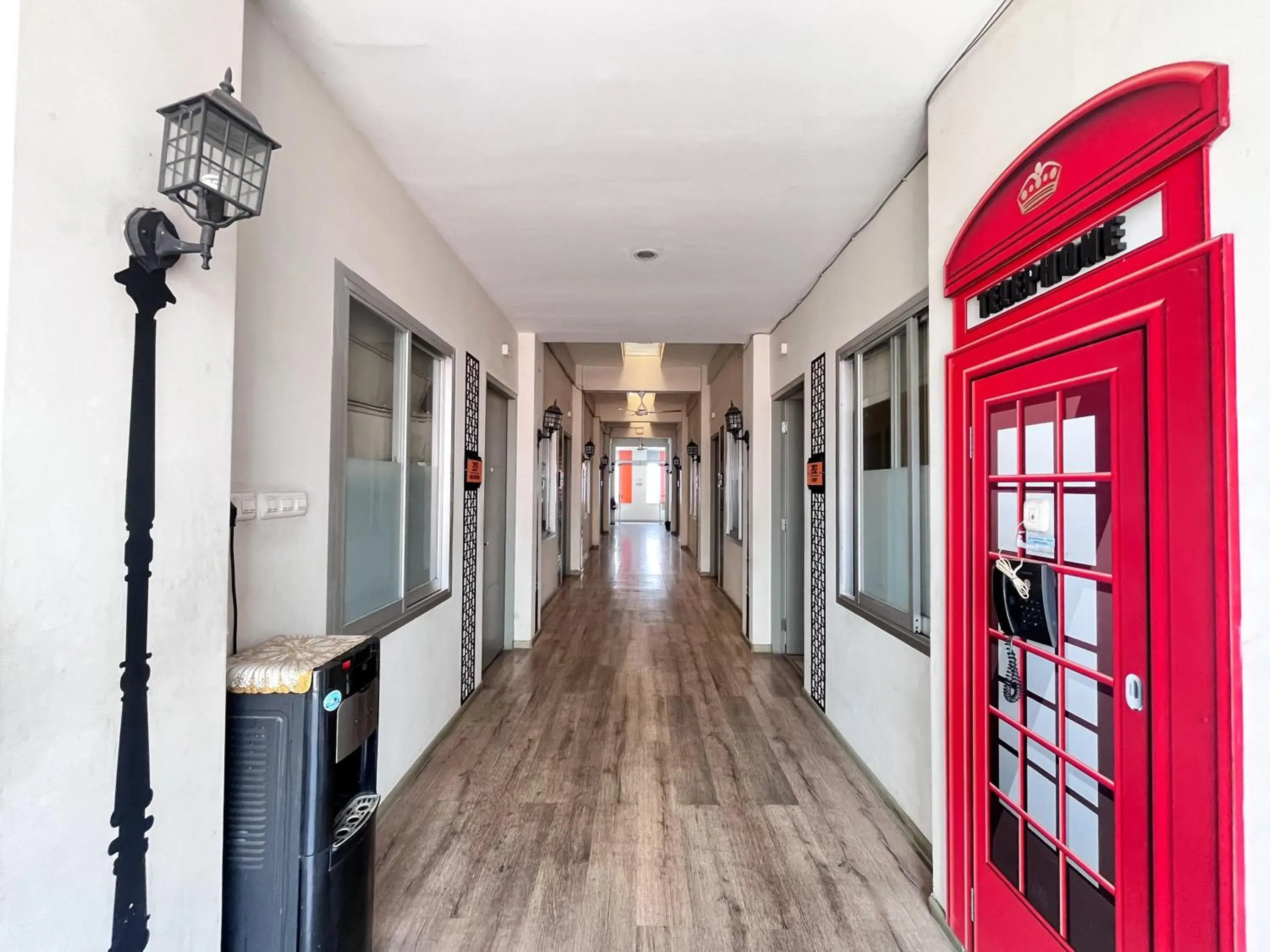 Property building in Sans Hotel Syariah Graha 100 Gubeng Surabaya Property building in Sans Hotel Syariah Graha 100 Gubeng Surabaya