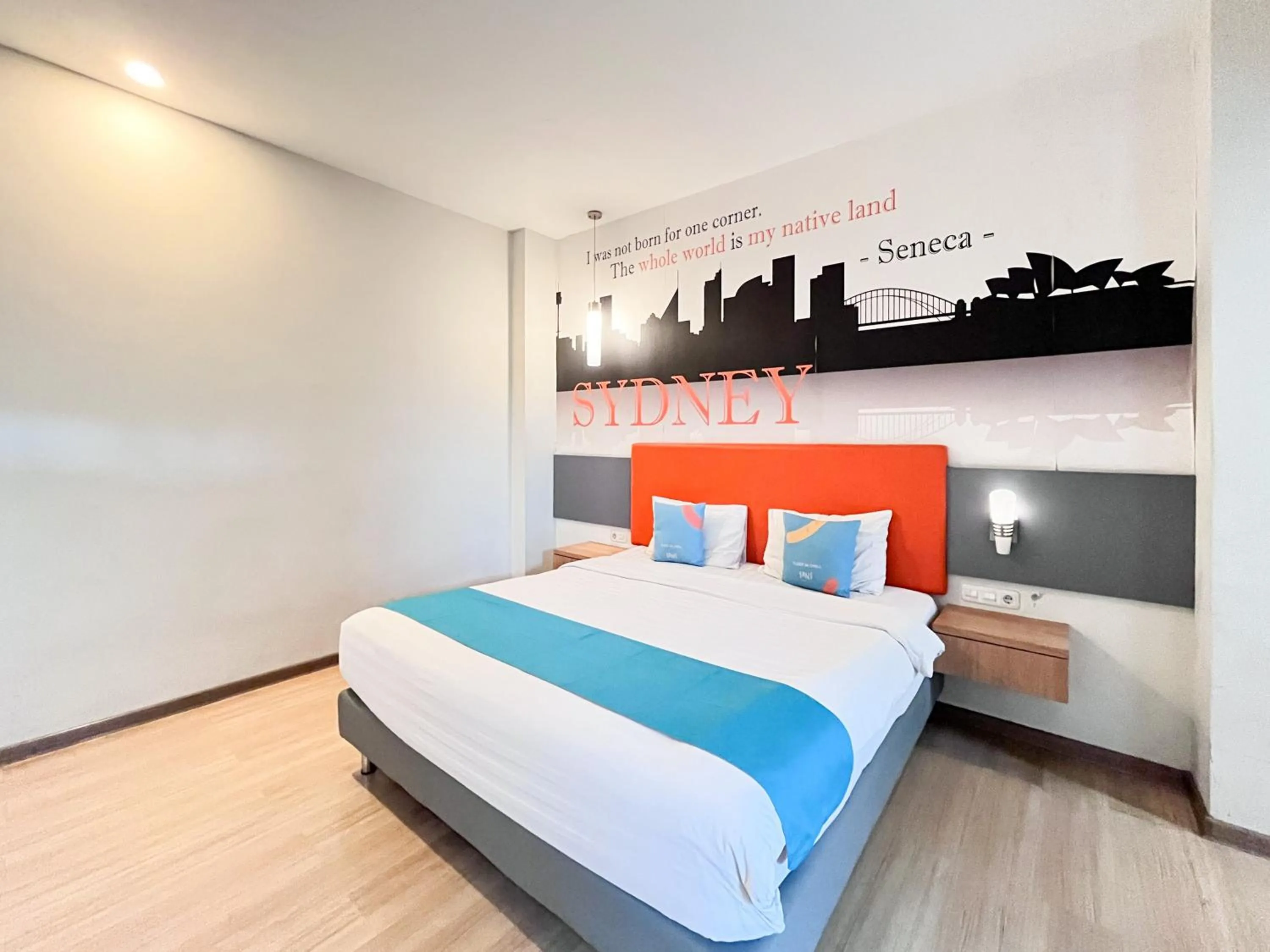 Bedroom, Bed in Sans Hotel Syariah Graha 100 Gubeng Surabaya